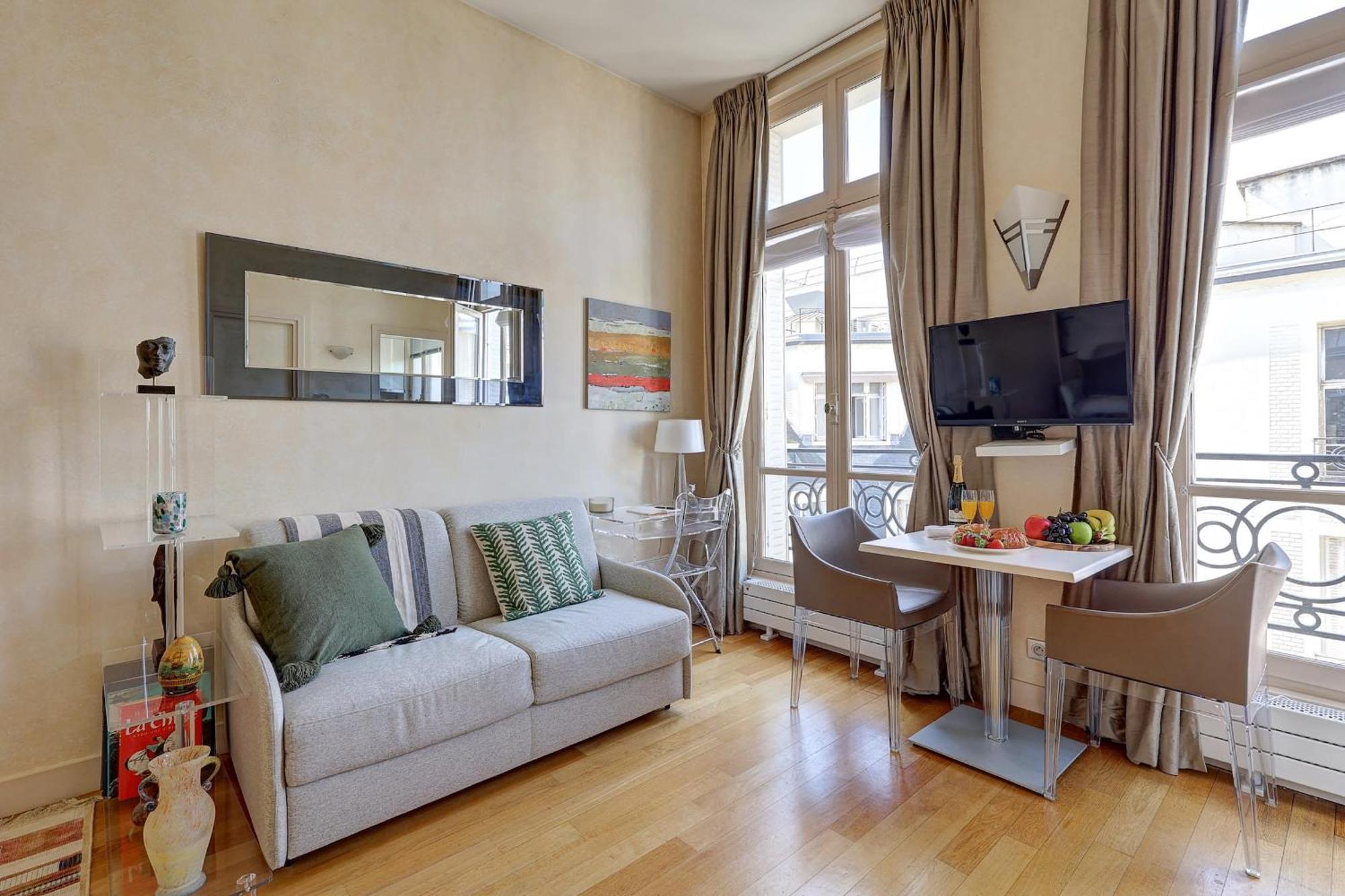 Avenue Des Champs-elysees - Cityapartmentstay