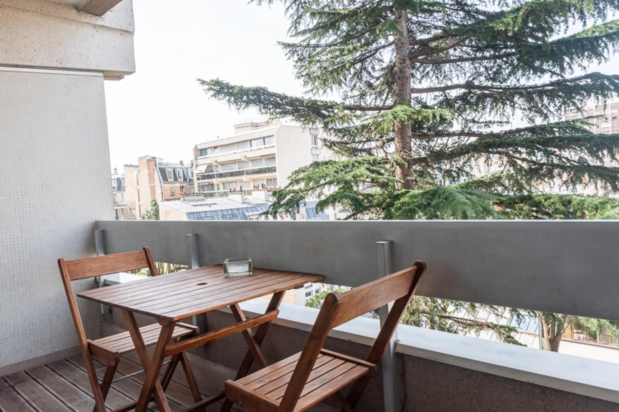 Apartment Spacious Cocoon With 2 Balconies *
