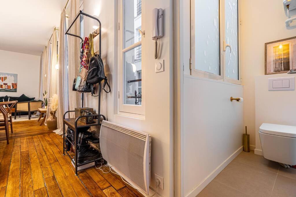 Apartment Chic Parisian Haven: Designer In The Heart Of