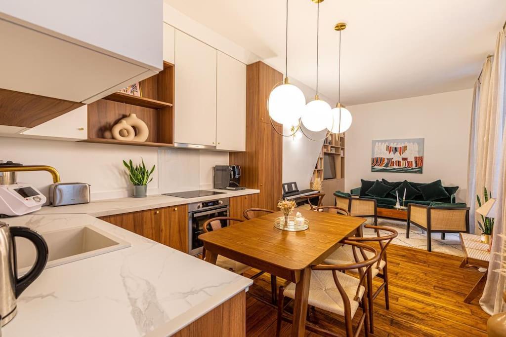 Apartment Chic Parisian Haven: Designer In The Heart Of Paris