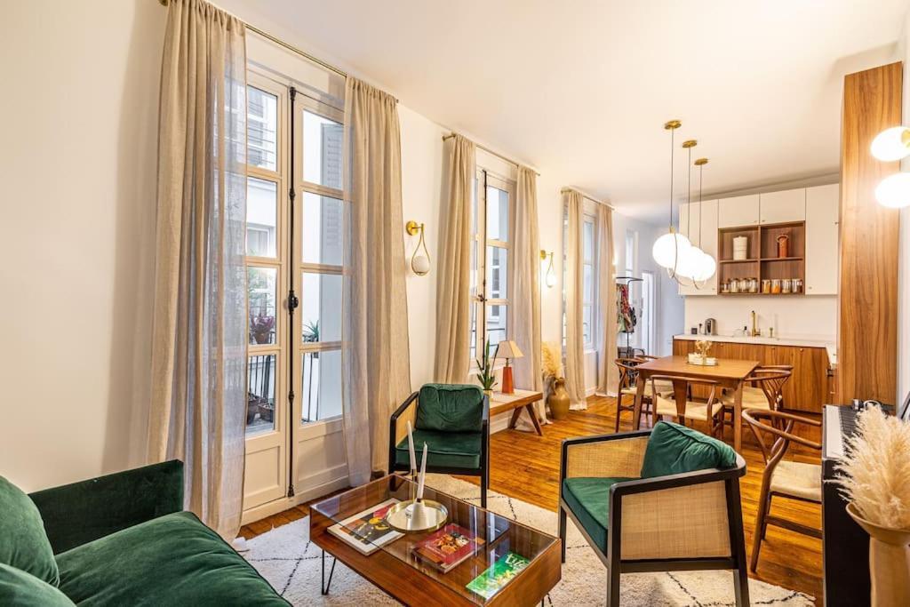 Apartment Chic Parisian Haven: Designer In The Heart Of
