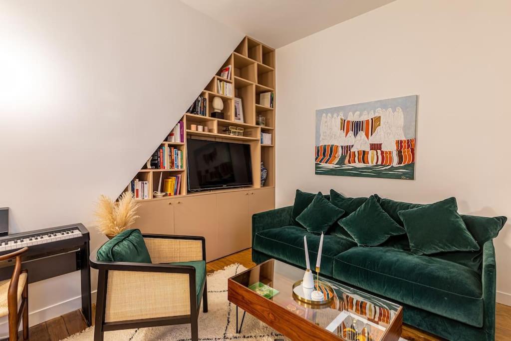 Apartment Chic Parisian Haven: Designer In The Heart Of