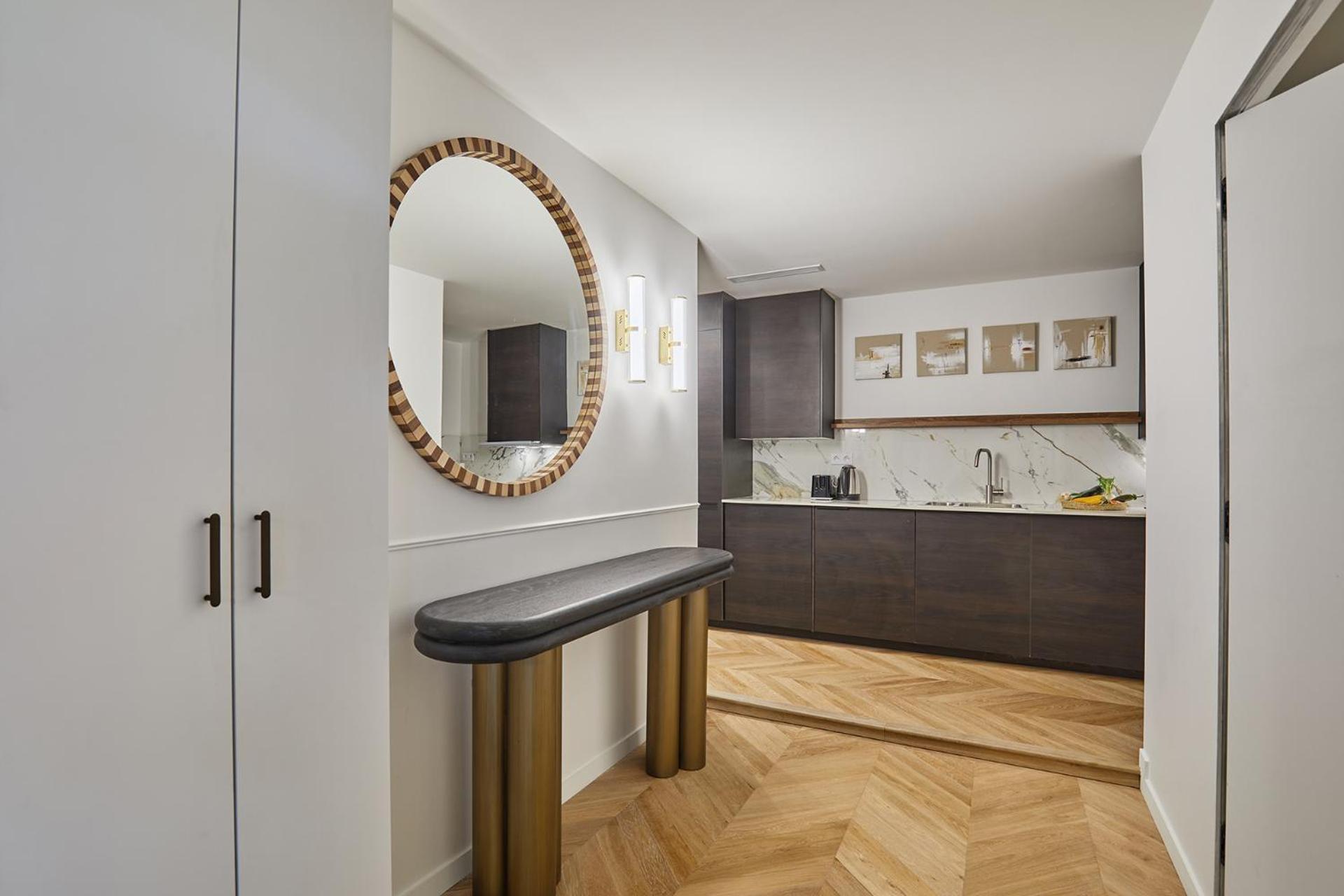 Montparnasse By Studioprestige