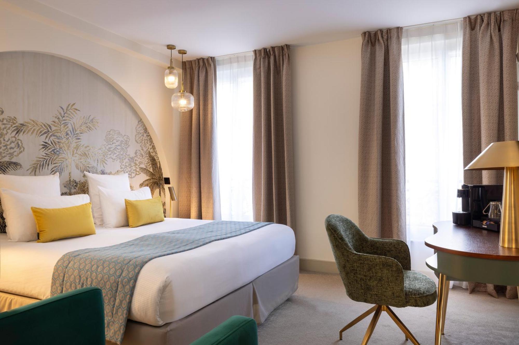 Elysees Bassano 4* Paris