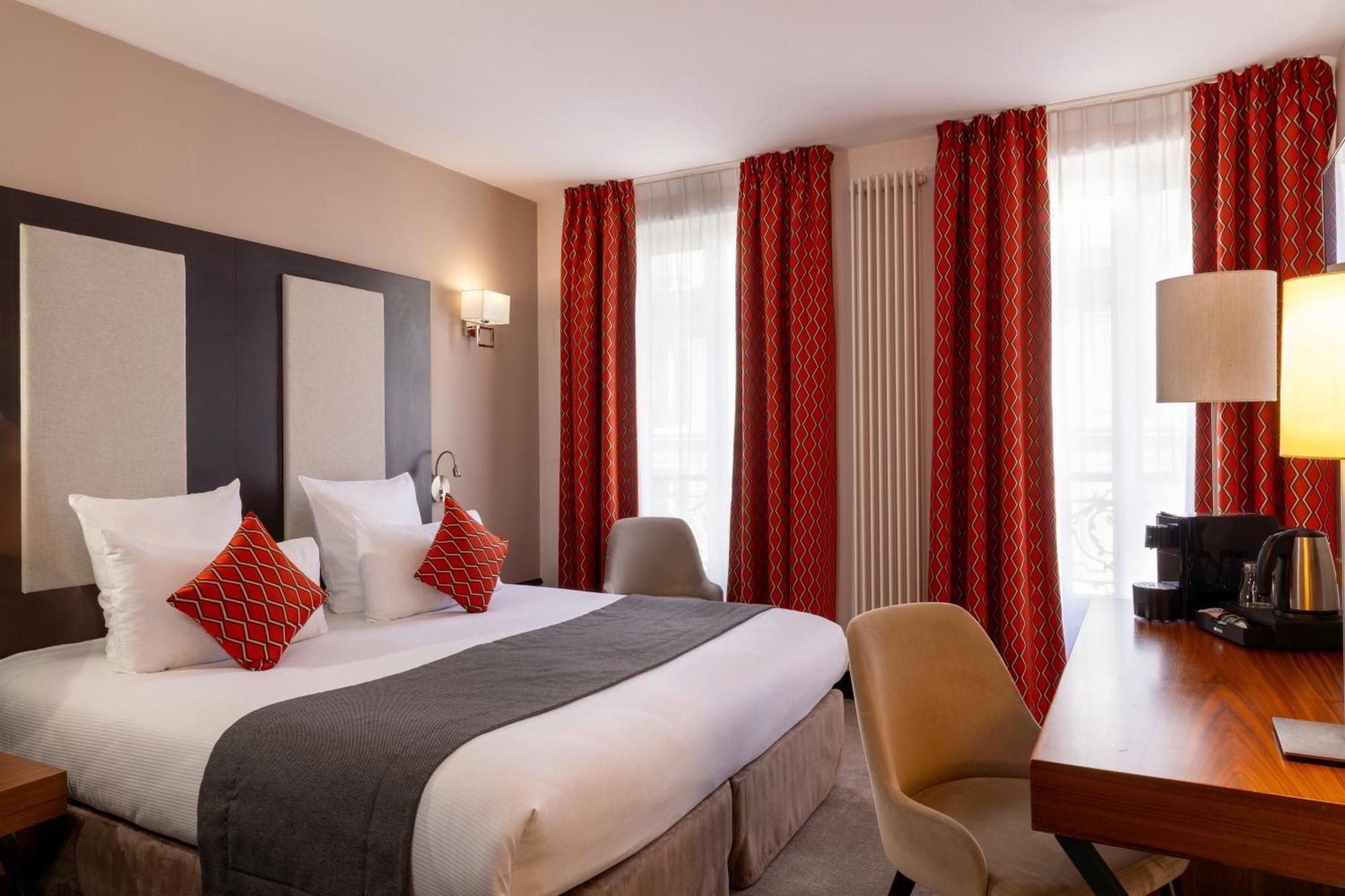 Elysees Bassano Hotel