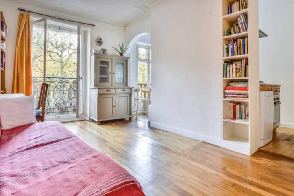 De Charme Entre Montmartre Et Batignolles Appartement Paris