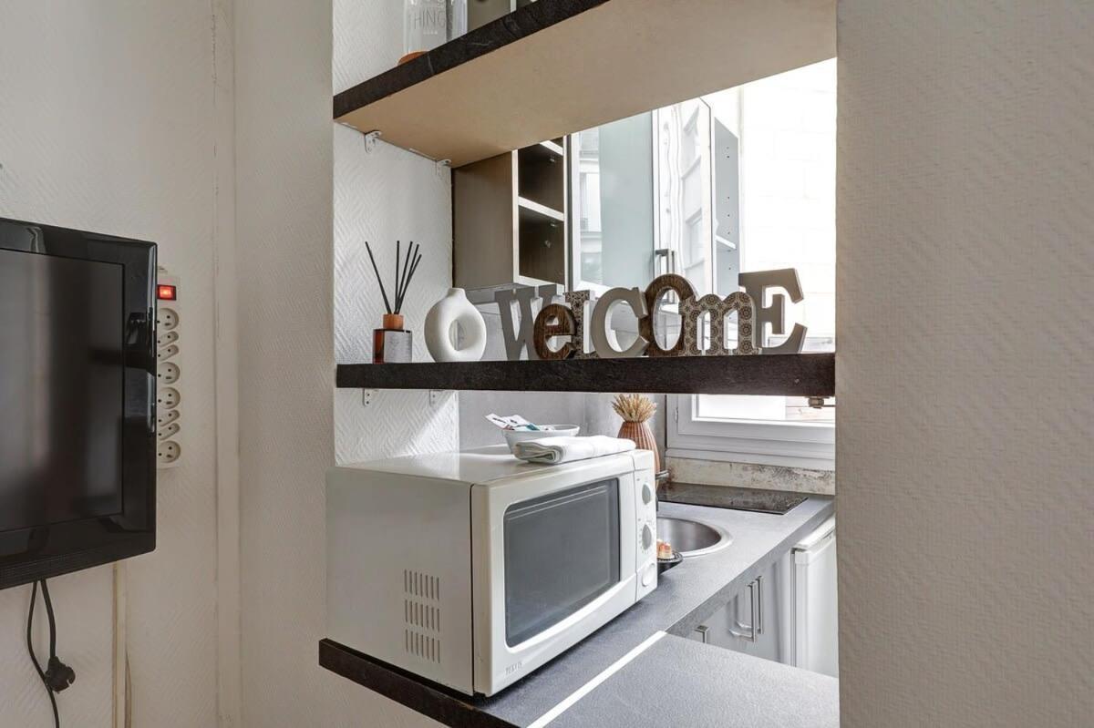102- Beautiful Studio Near Champs Elysees *