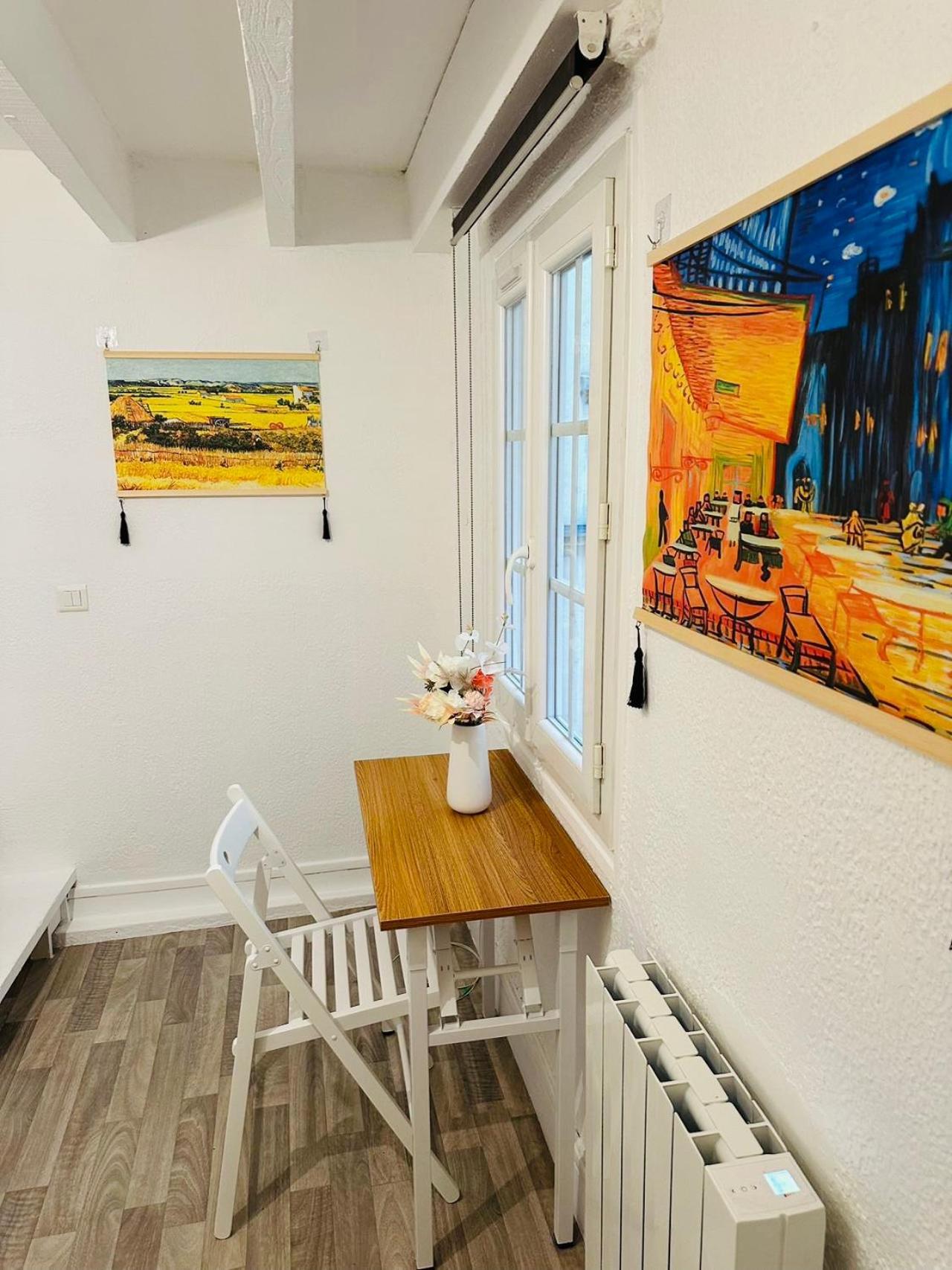 Apartment Dream Dwell - Apart In Historical Building Near Quartier Marais Paris