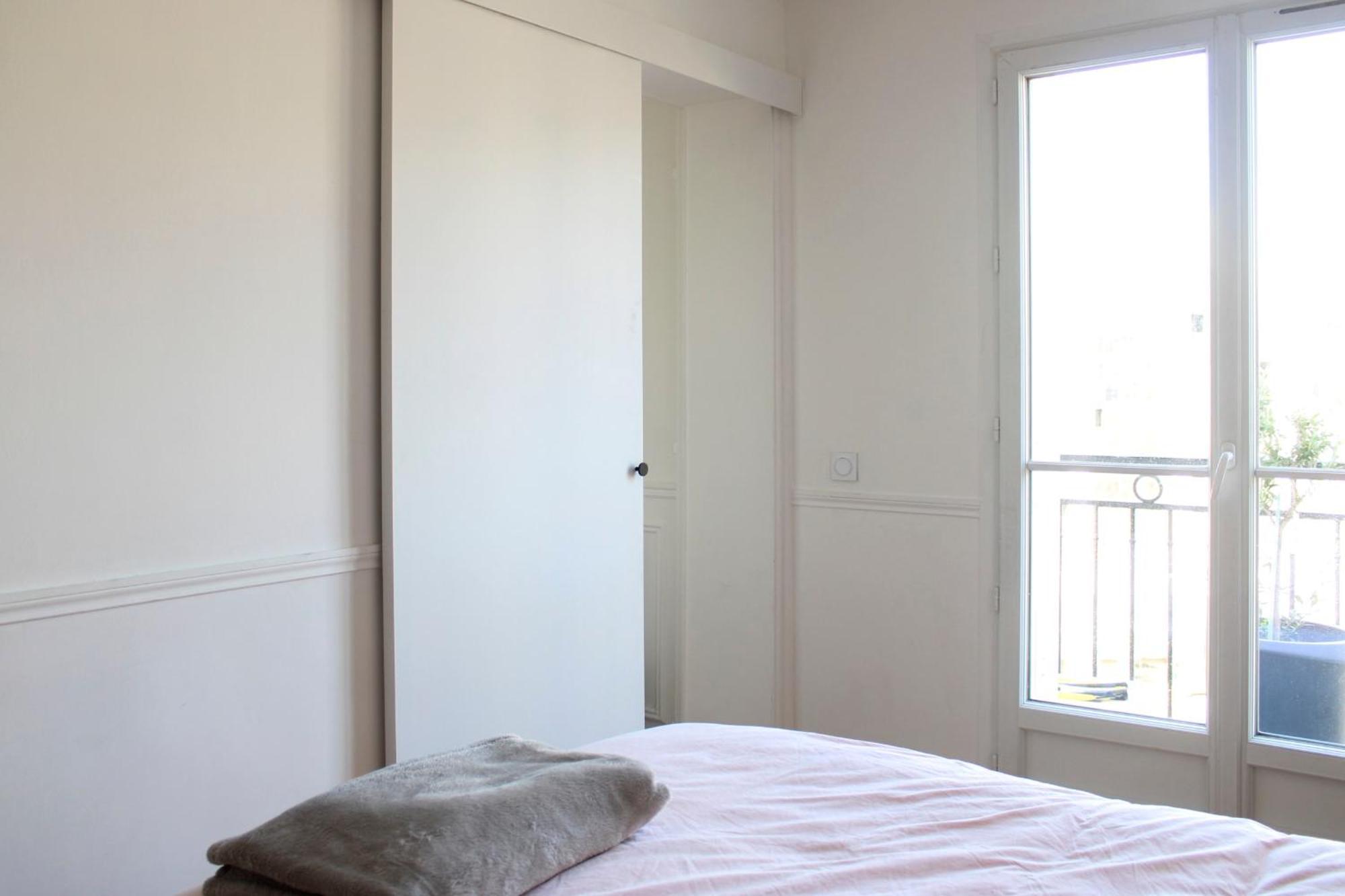 Cozy 56 M Near Batignolles Apartment *