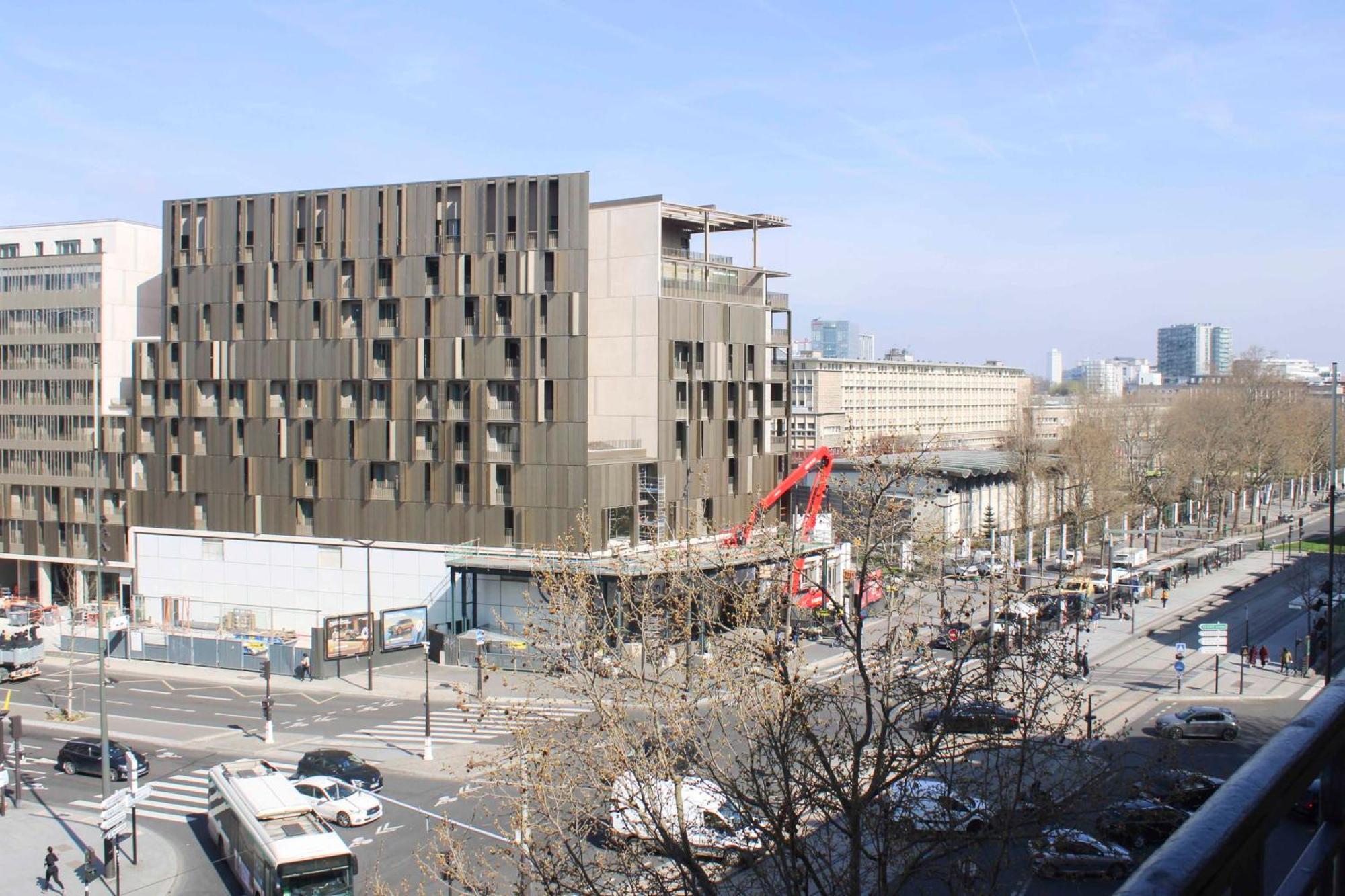 Cozy 56 M Near Batignolles Apartment