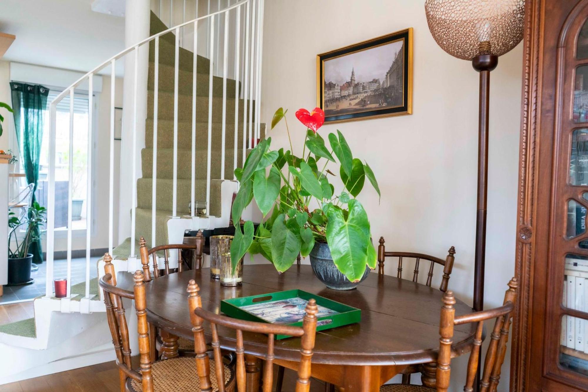 Apartment Charming Duplex With Two Balconies In The 13th
