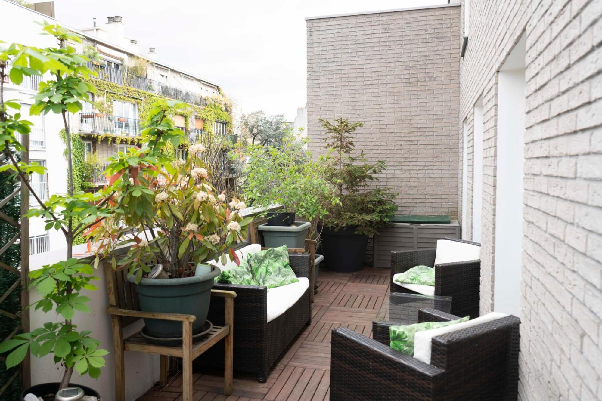 Charming Duplex With Two Balconies In The 13th Apartment