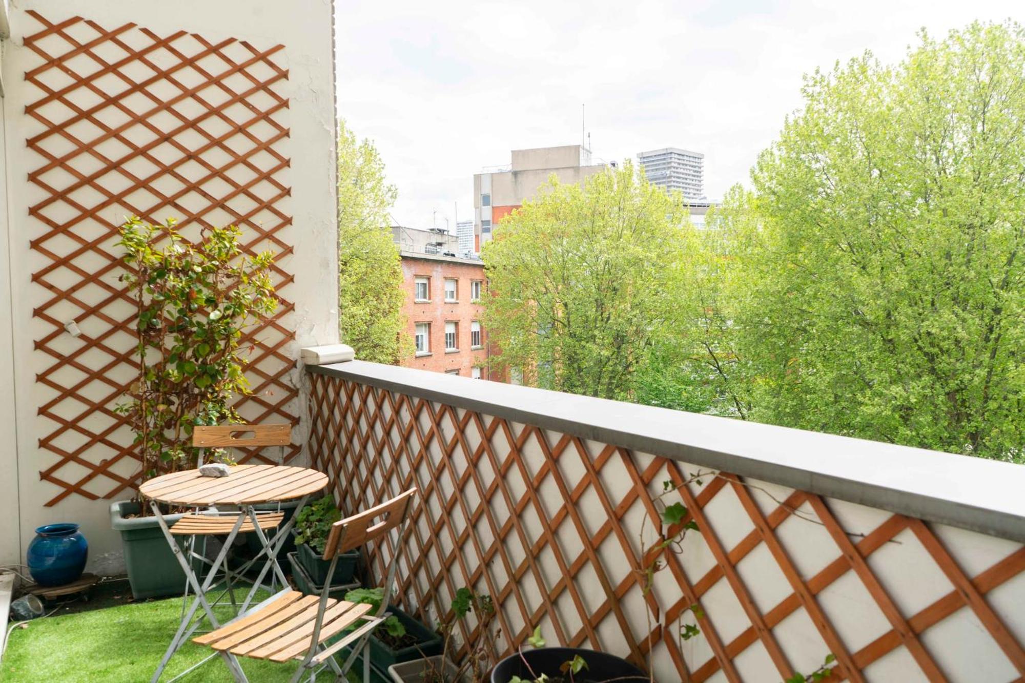 Charming Duplex With Two Balconies In The 13th Apartment