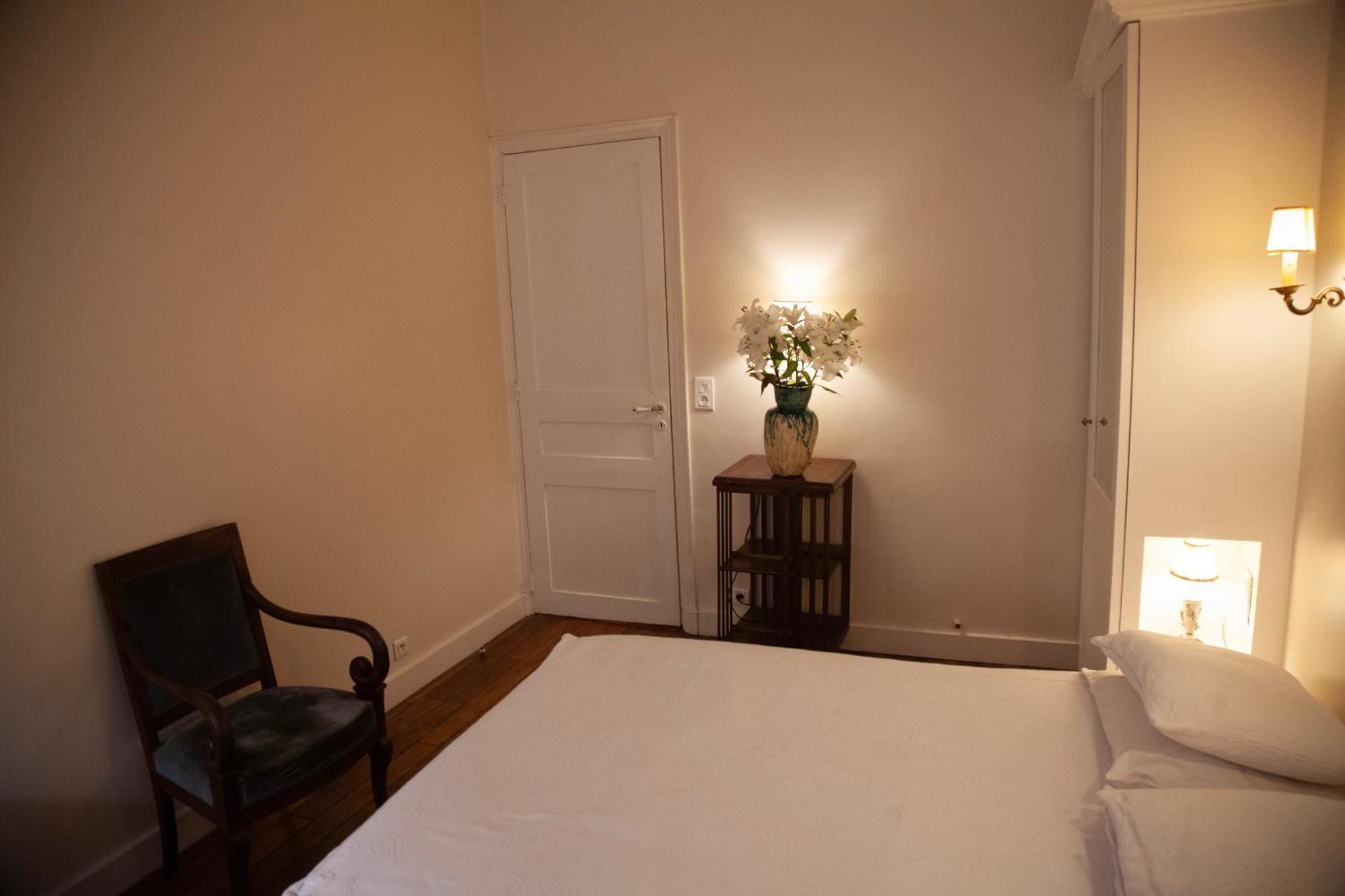 Homestay Arc De Triomphe Chic *