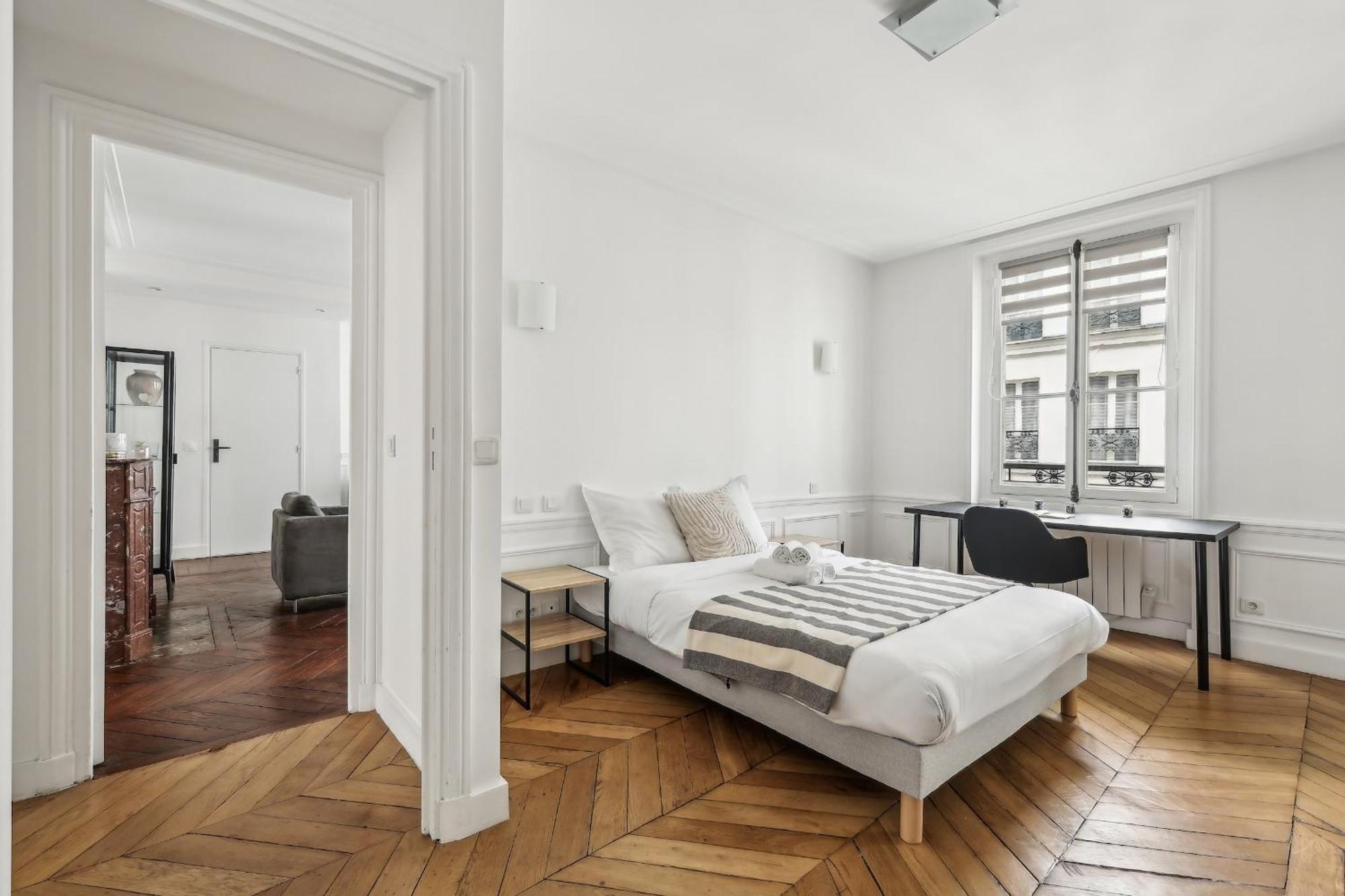 Appartement Champs Elysees - 3br - Cityapartmentstay *