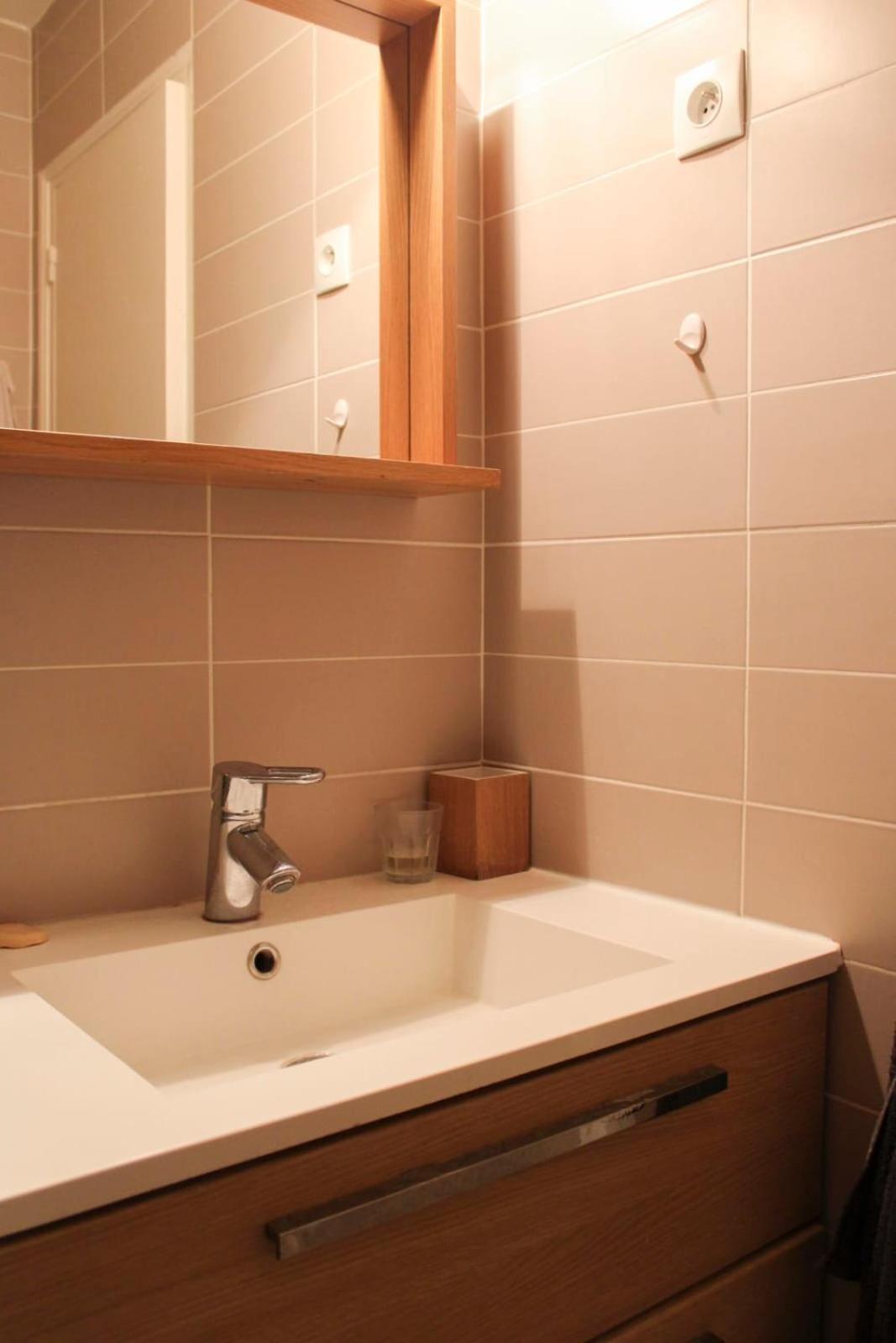 Bright With Unobstructed View Apartment