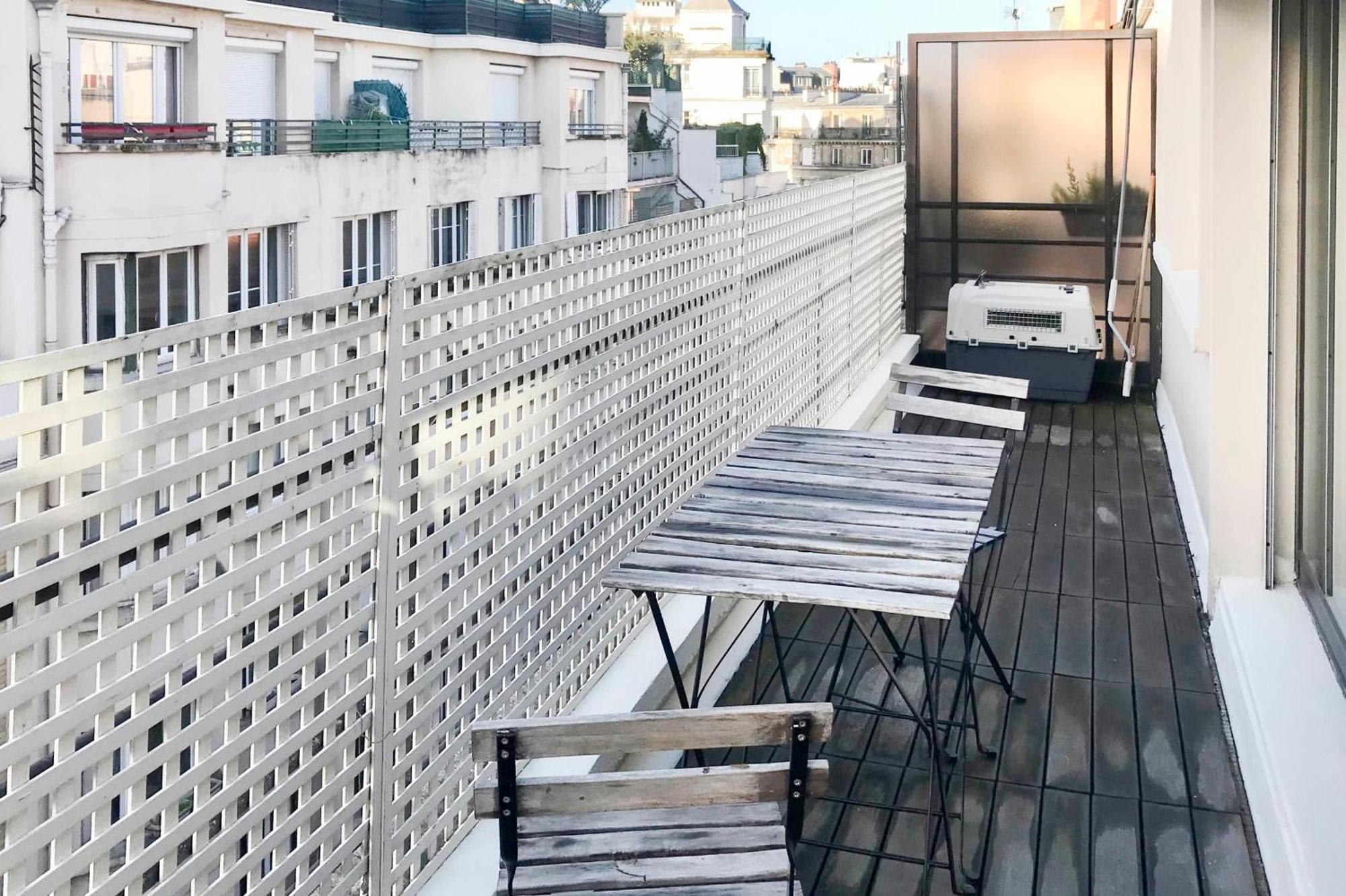 Apartment Bright With Unobstructed View