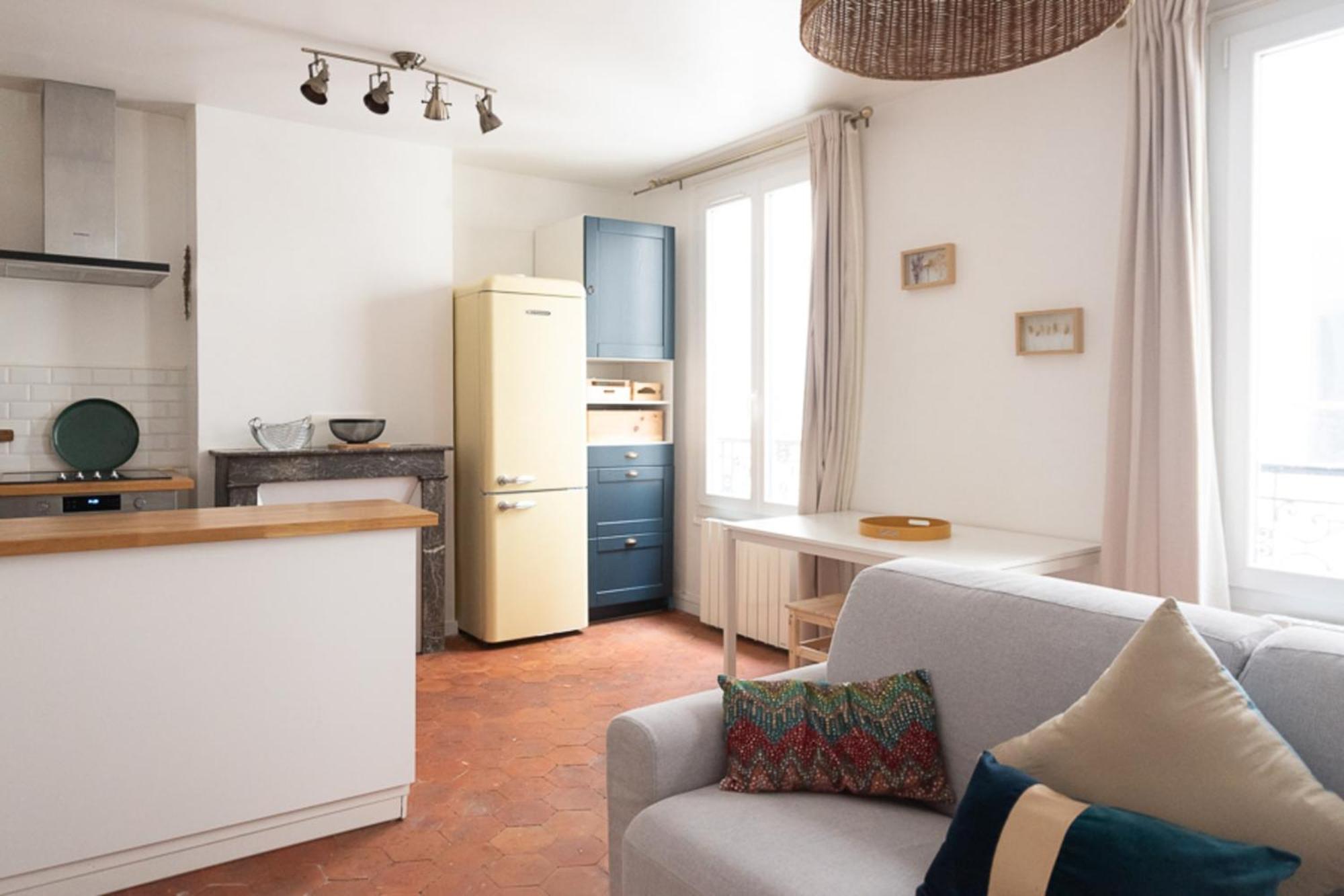 Quiet And Typically Parisian Apartment