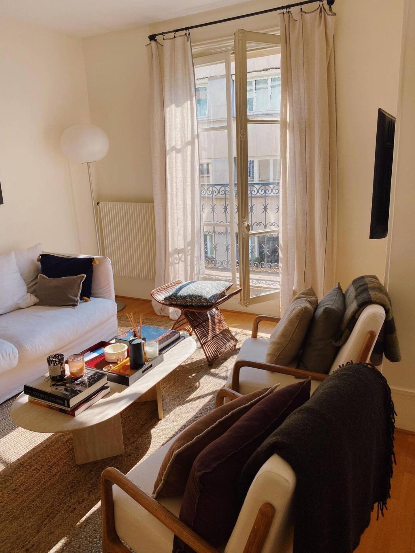 Parisien Baigne De Soleil * Paris