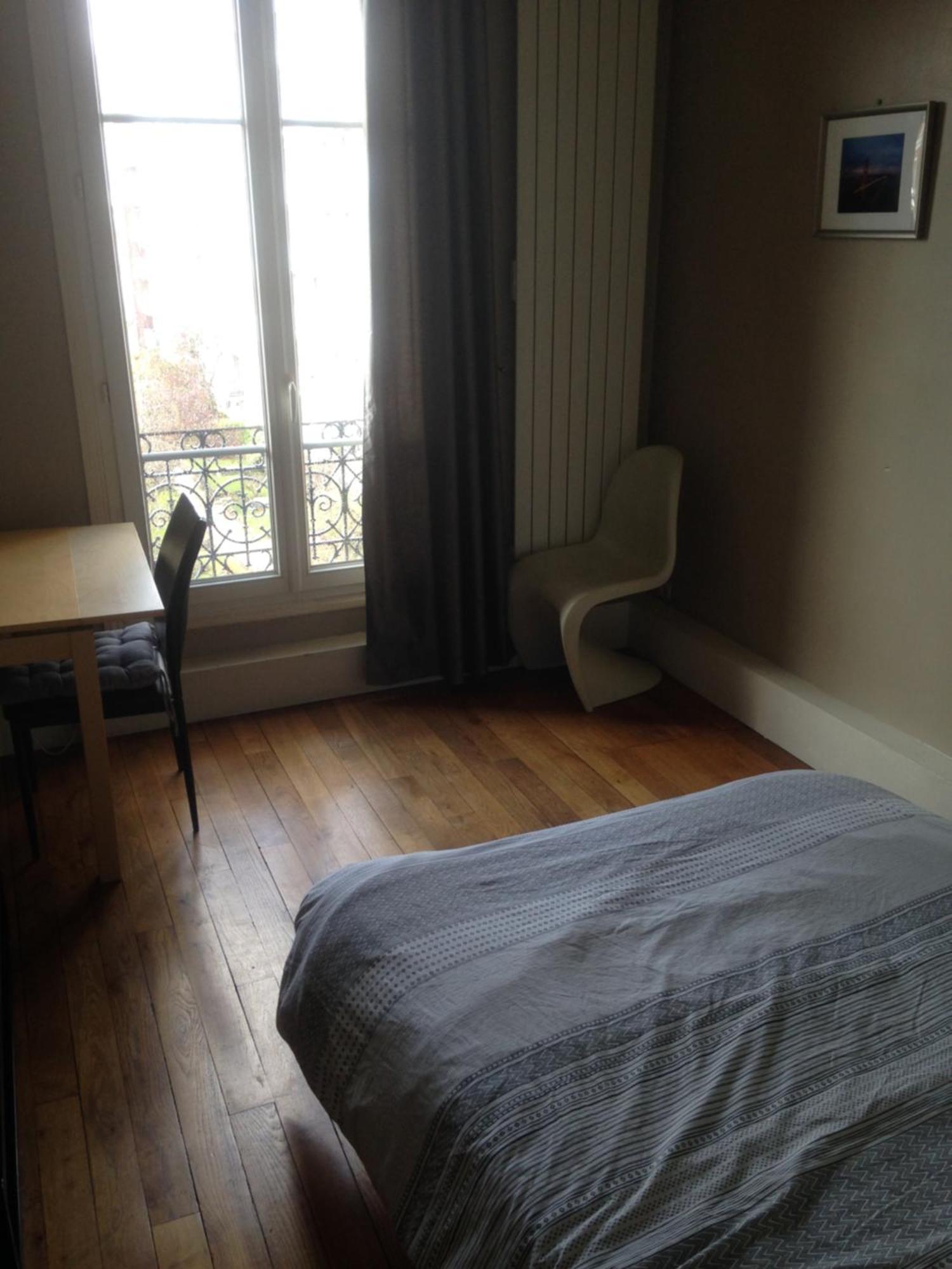 Dans Immeuble Haussmannien