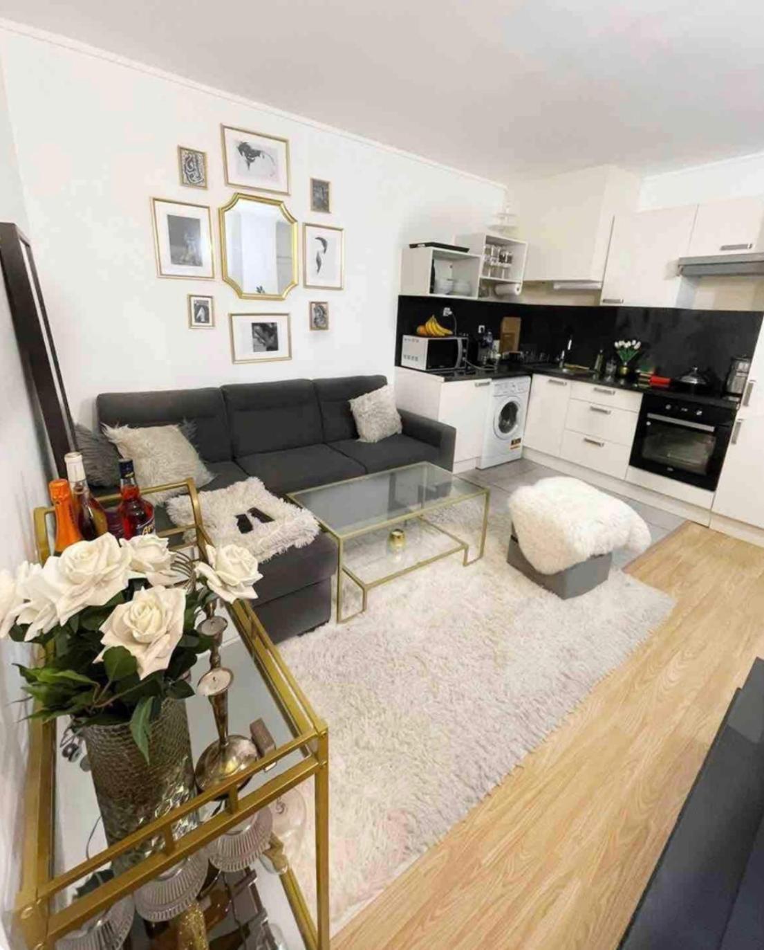 Apartment Et Cozy Au Centre De Montmartre *