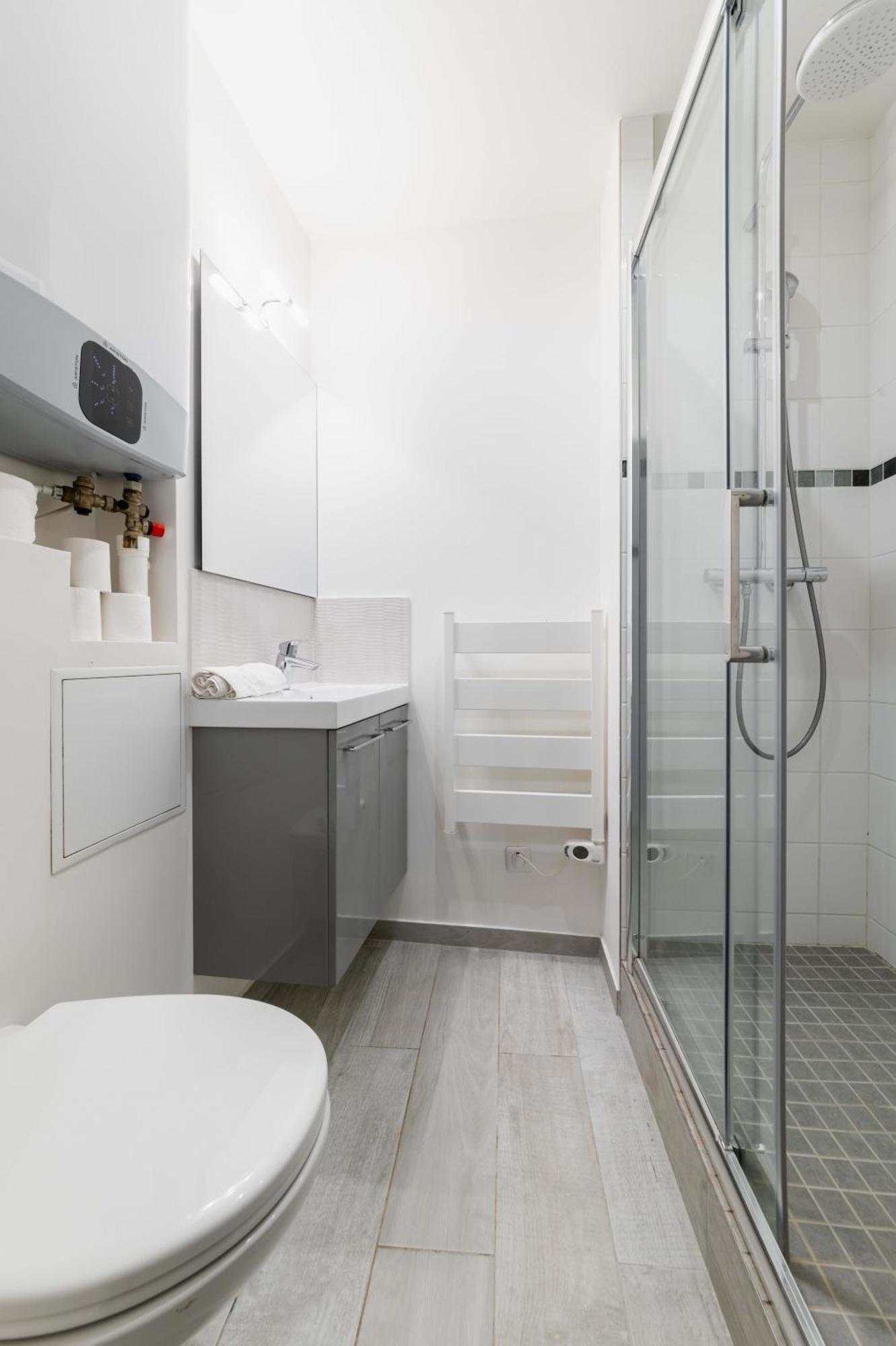 2 Pieces Renovee A Neuf 5 - 4p - Flat-guest Appartement