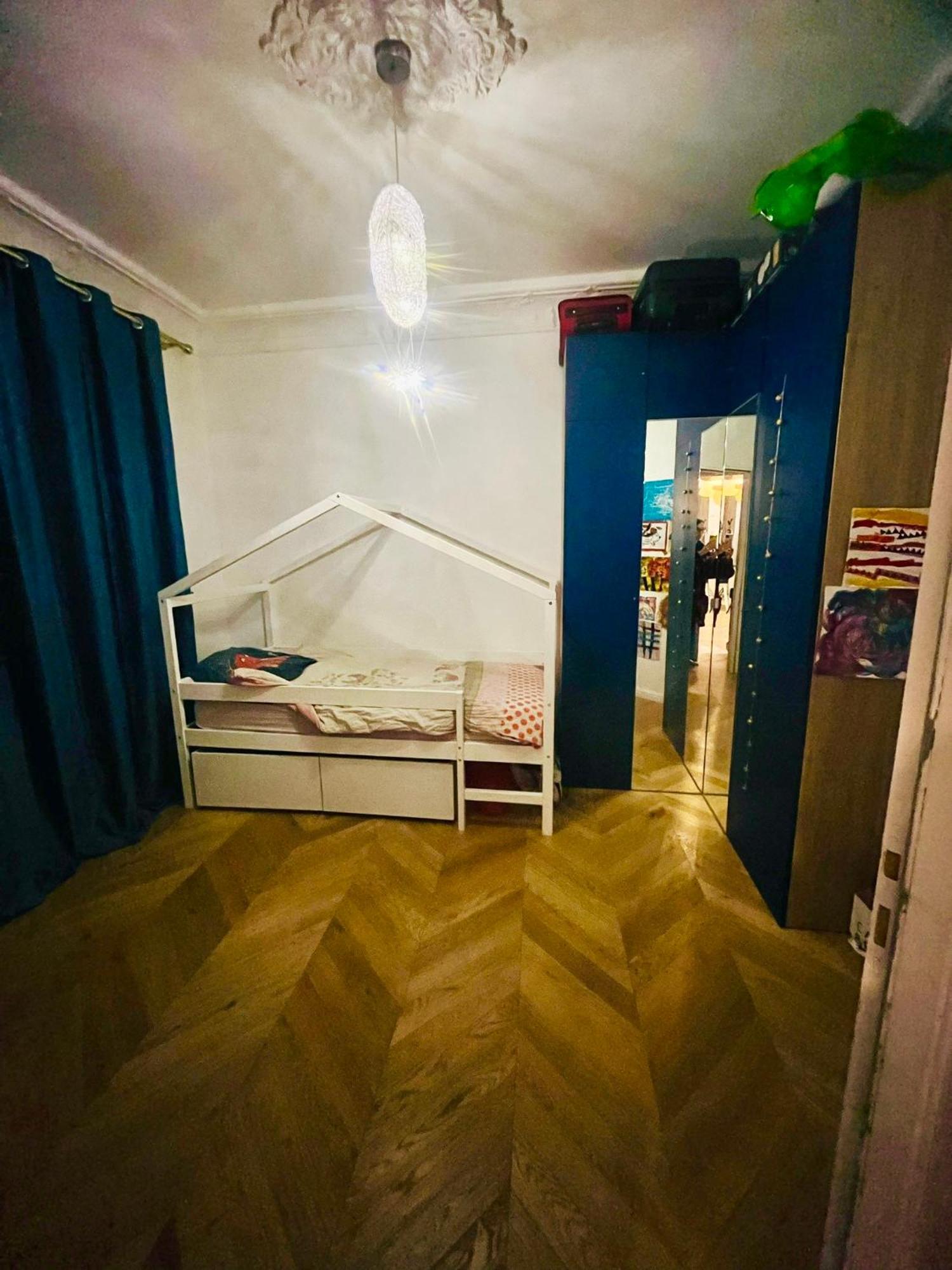 Apartment Grand Coeur Paris