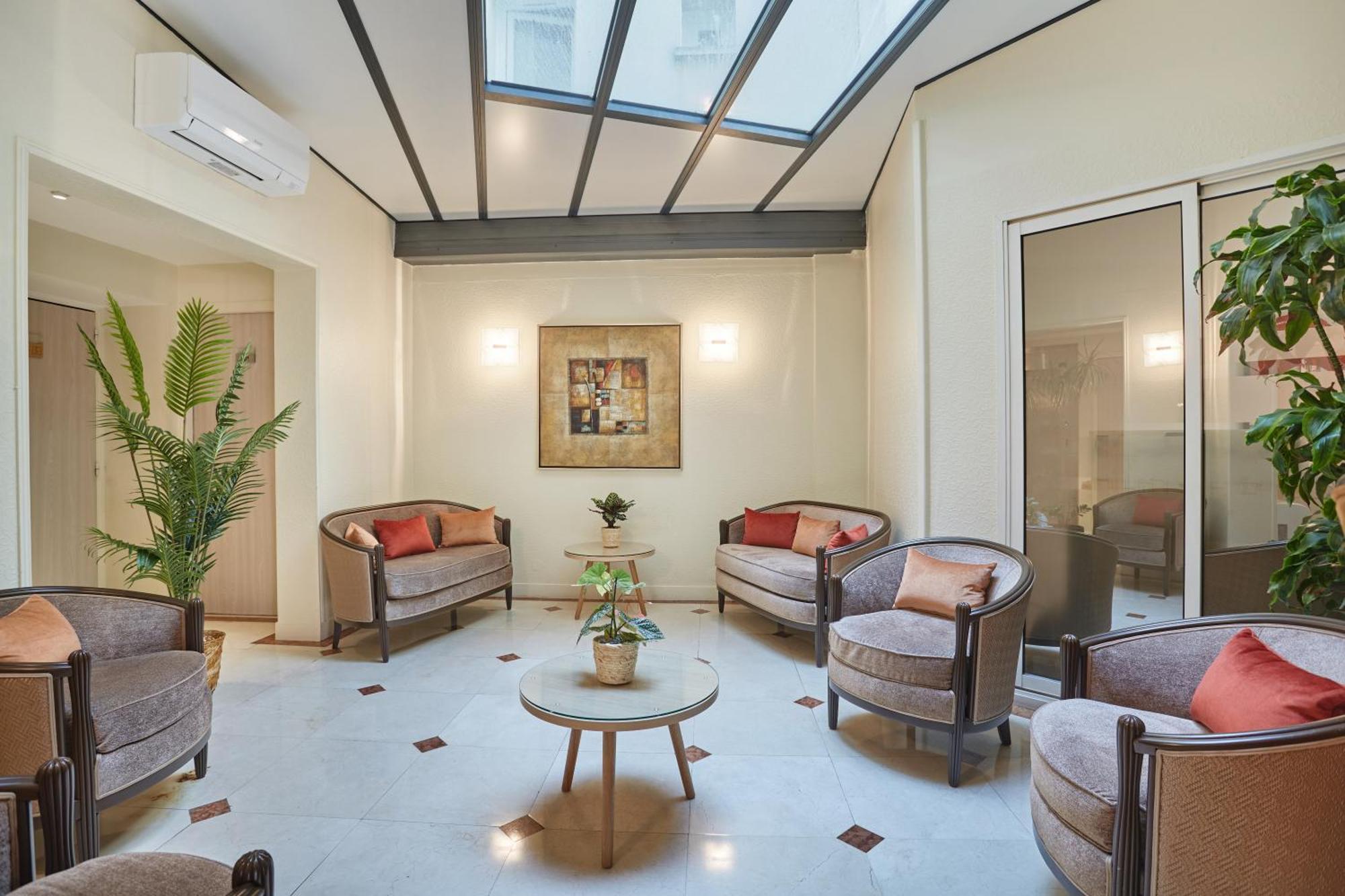 Hotel Beaugrenelle Tour Eiffel 3*