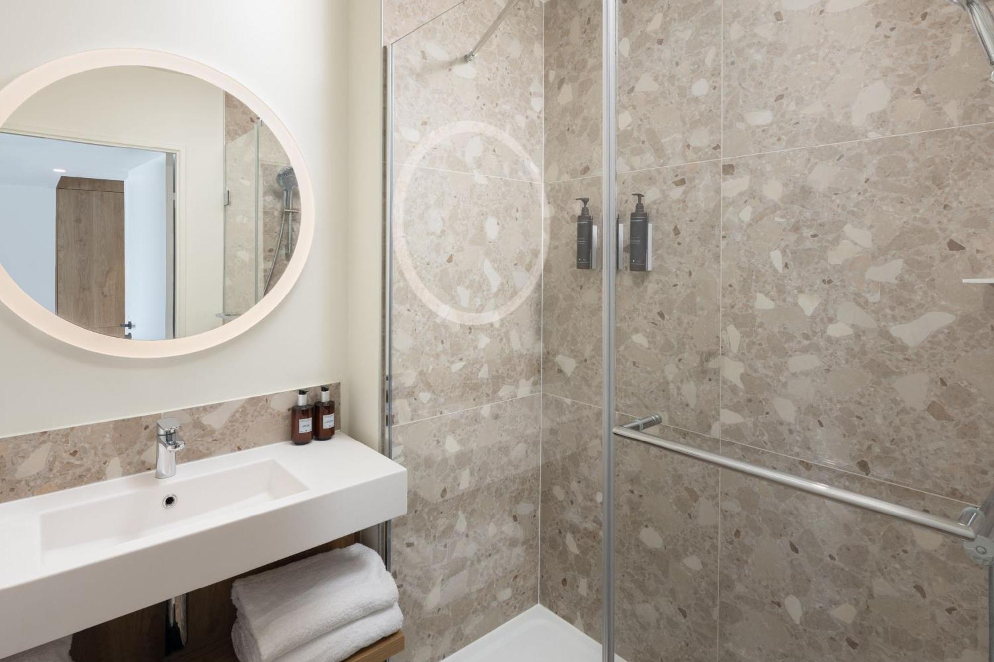 Hotel By Marriott Didot Montparnasse