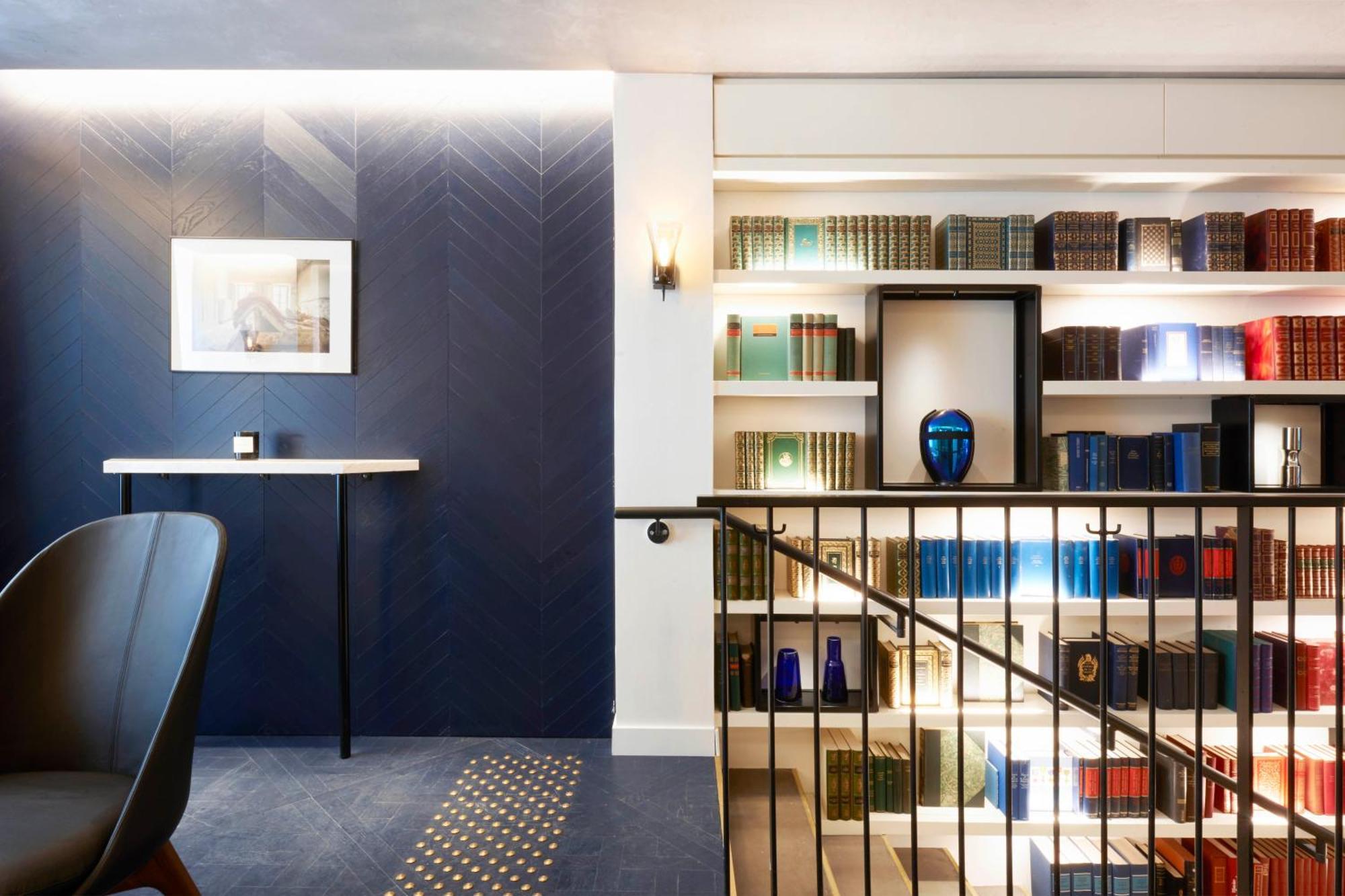 Amastan Hotel 4*