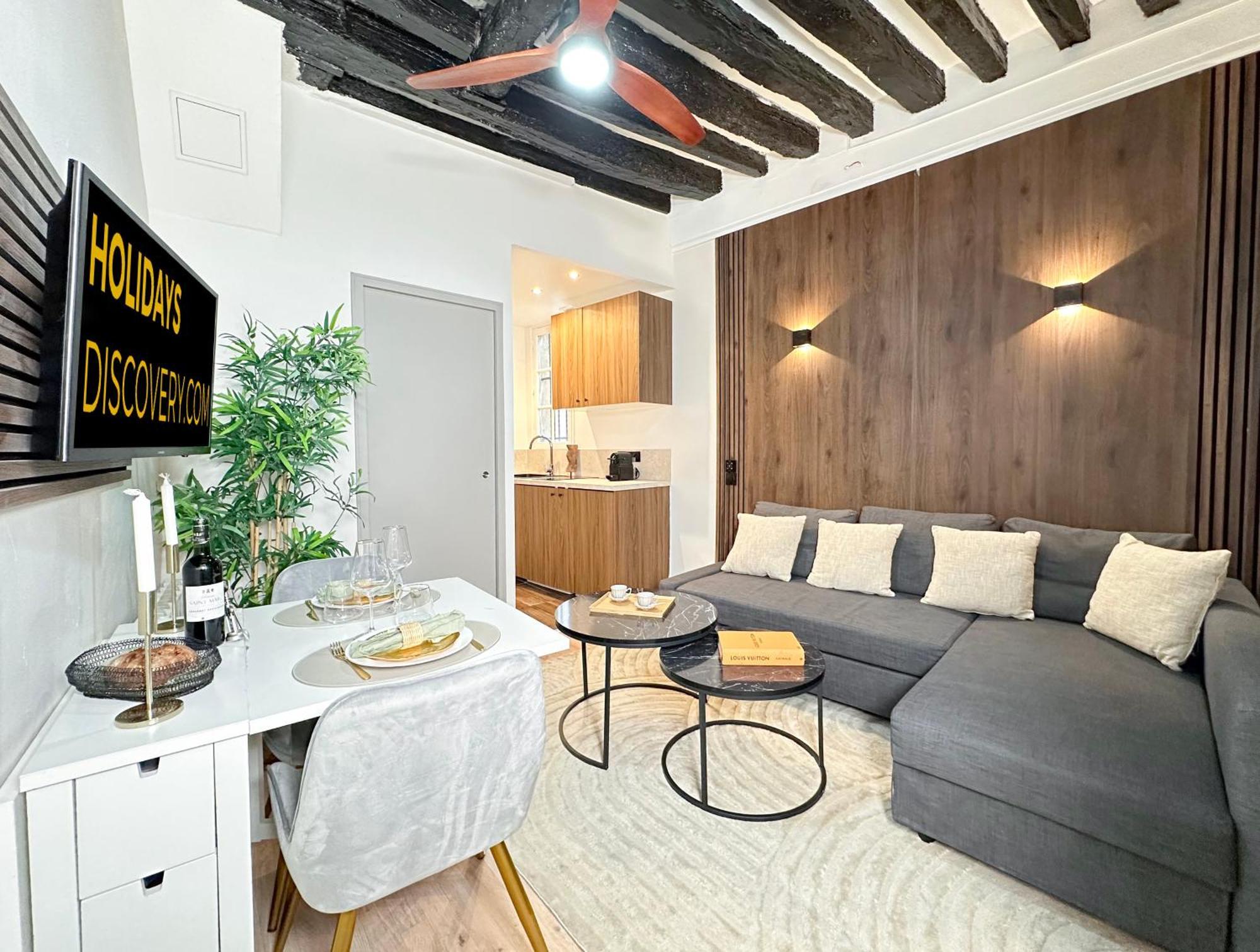 Appartement Louvre - Amazing Location - 1632 *