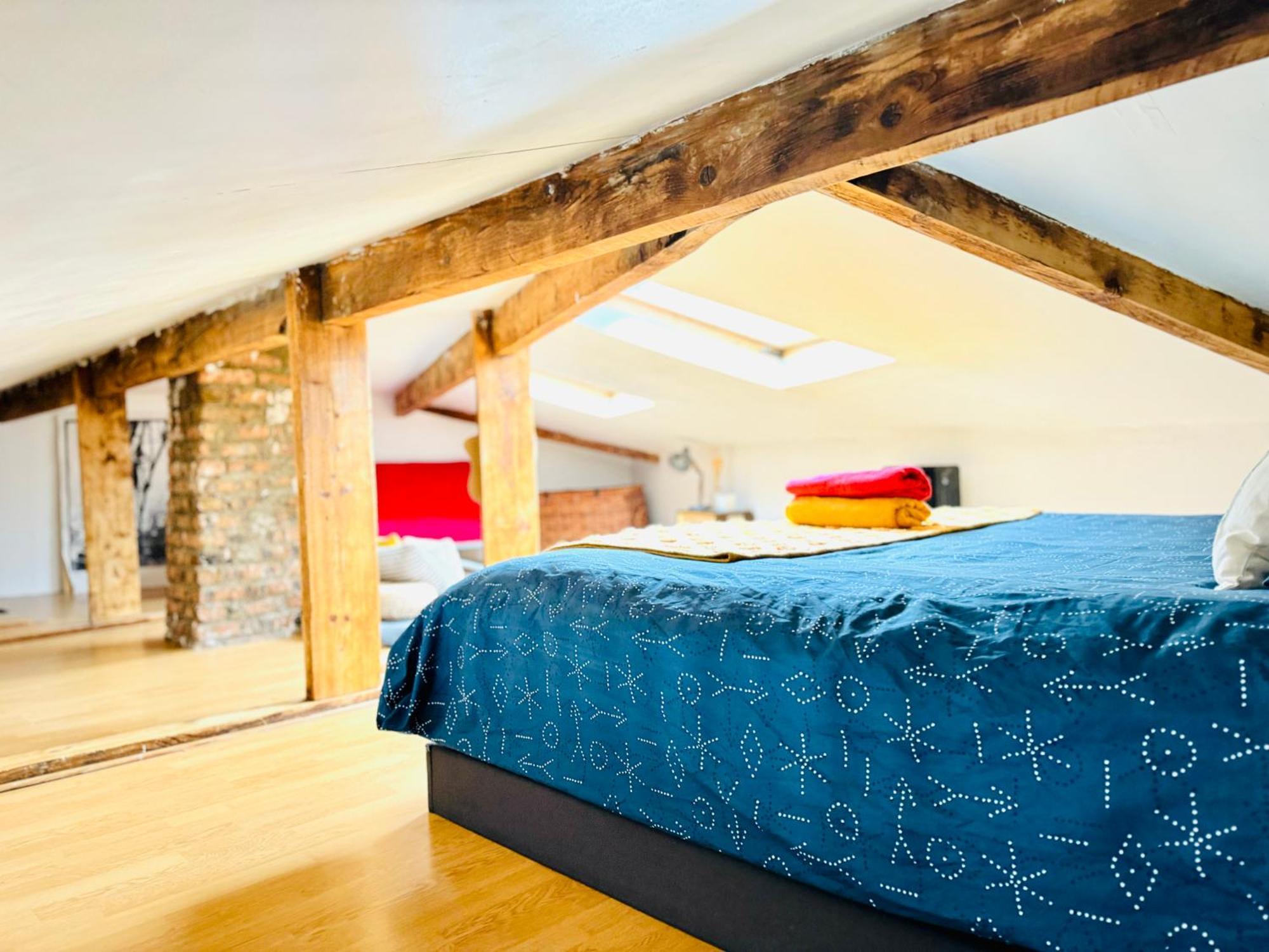 Direct Views Of Eiffel Tower & Sacre-coeur From Mezzanine - 10 Mins To Center Apartment *