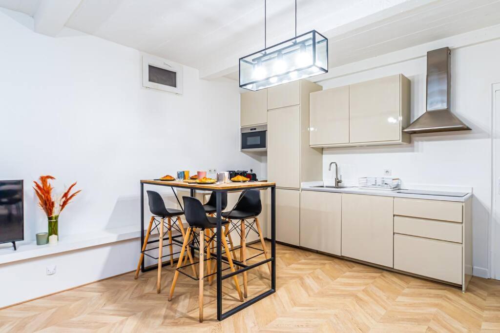 Apartment 6 Personnes Montmartre Paris