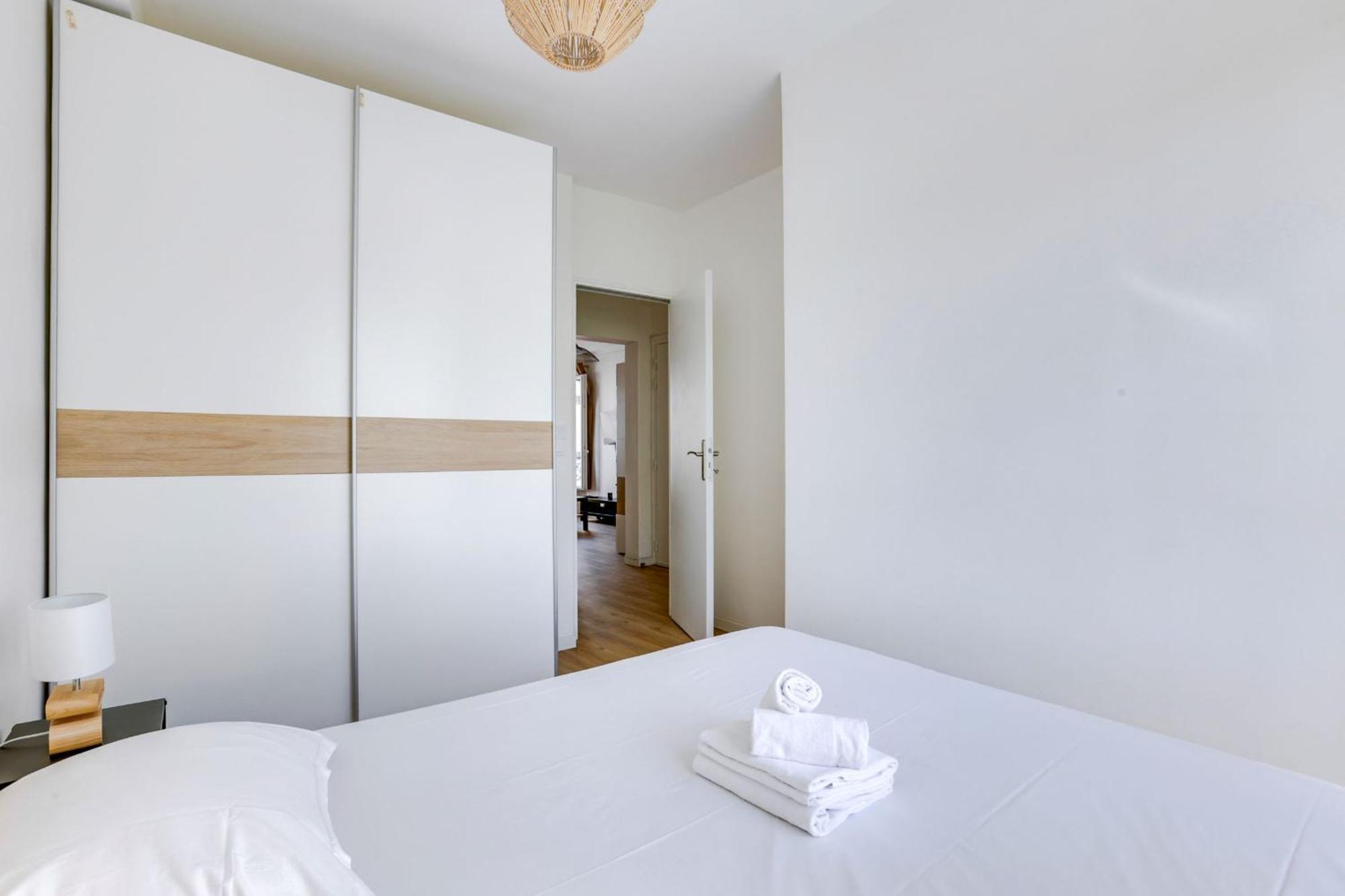 Montmartre & Sacre-coeur - 2br - Cityapartmentstay * Paris
