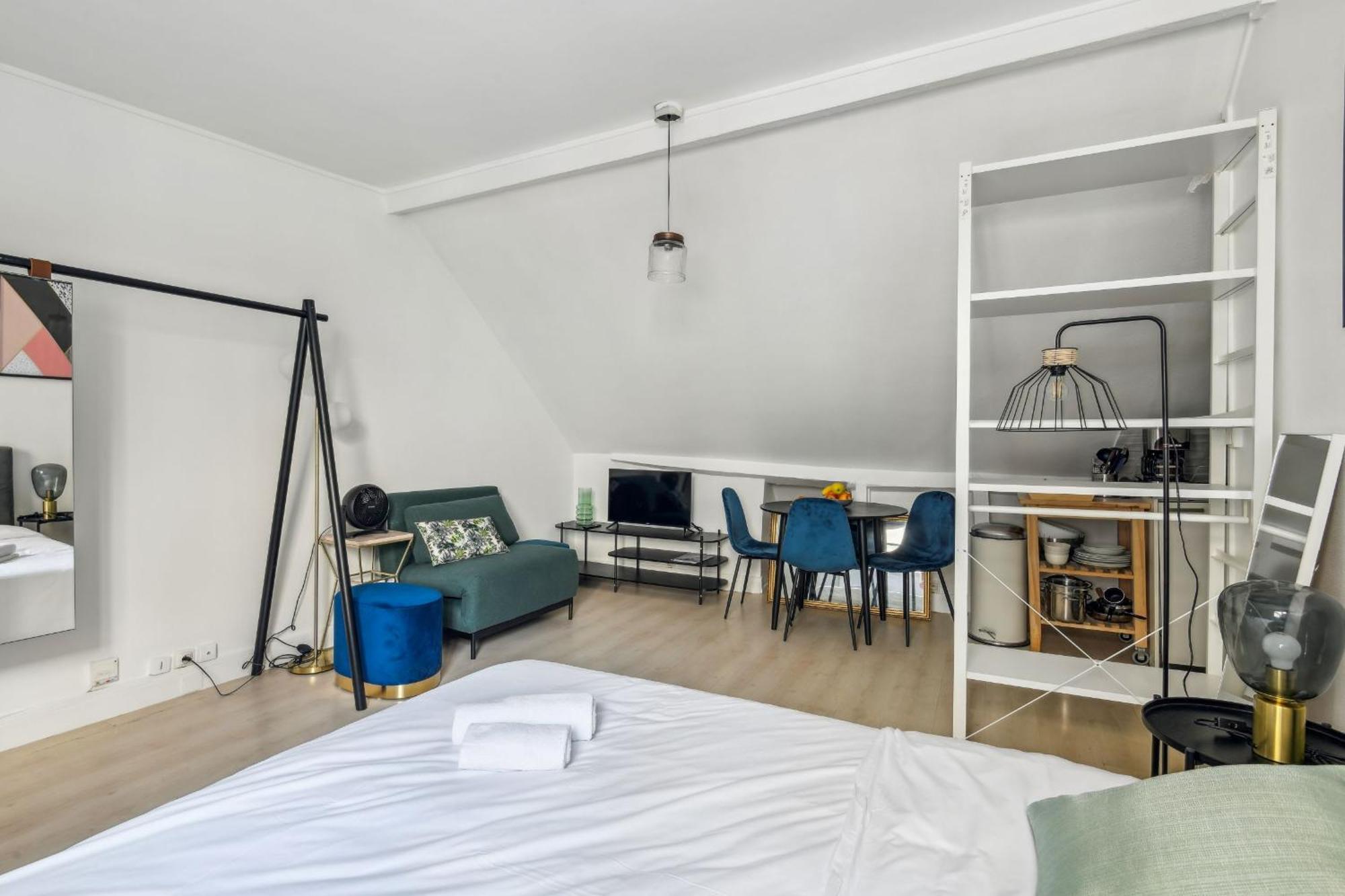 Pont Neuf & Jardin Du Luxembourg - Cityapartmentstay * Paris