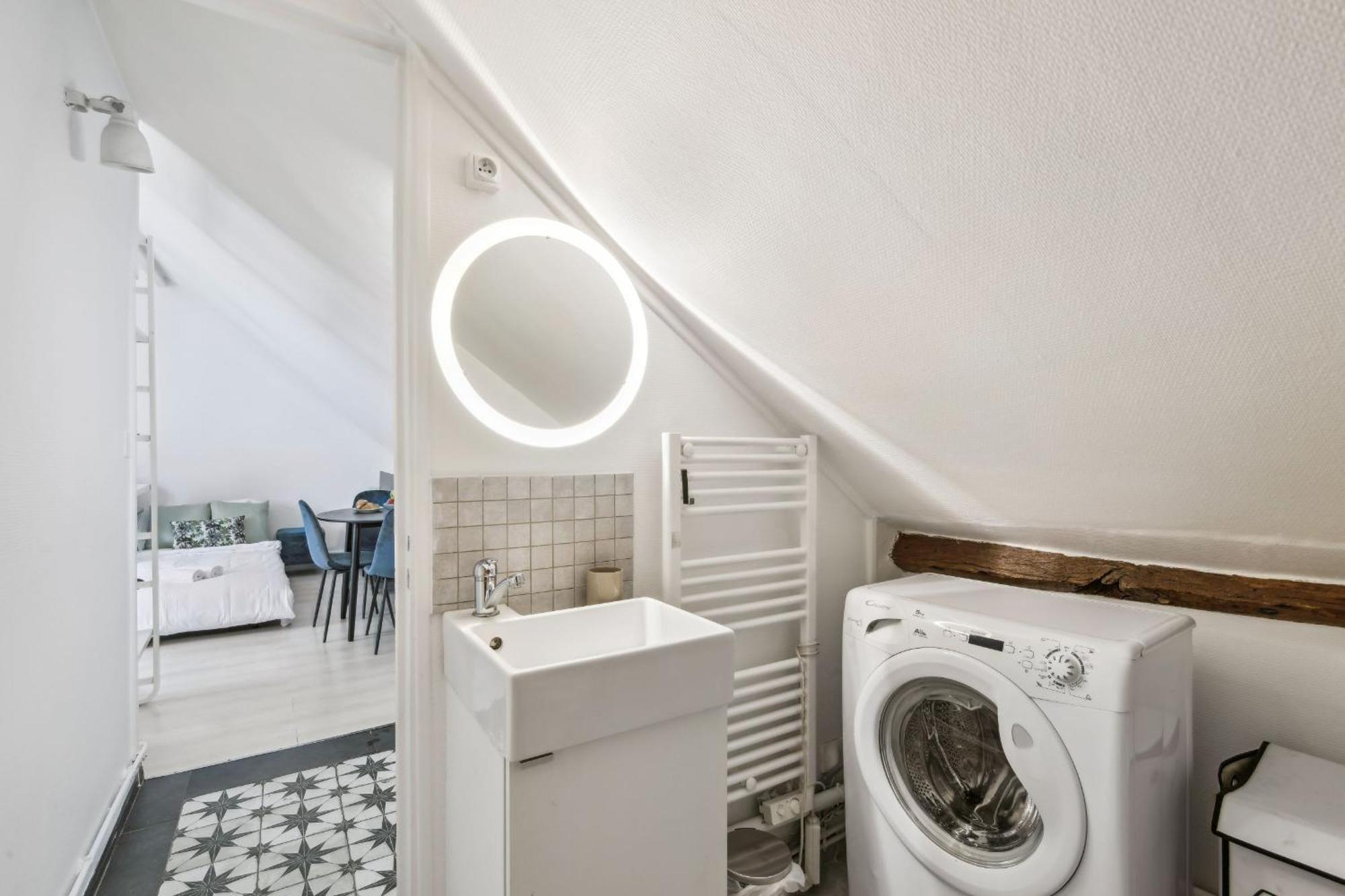 Pont Neuf & Jardin Du Luxembourg - Cityapartmentstay Paris