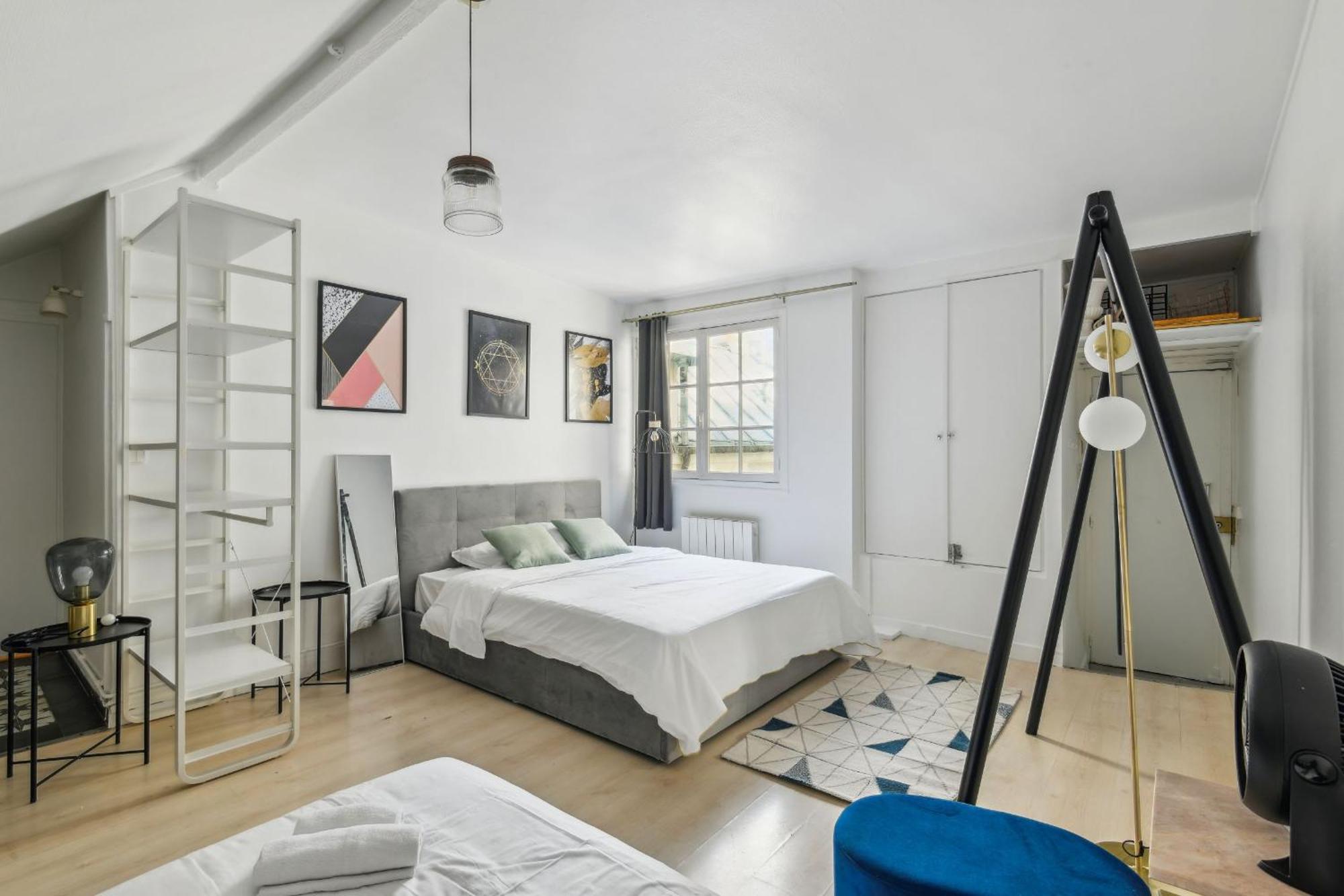 Pont Neuf & Jardin Du Luxembourg - Cityapartmentstay Appartement Paris