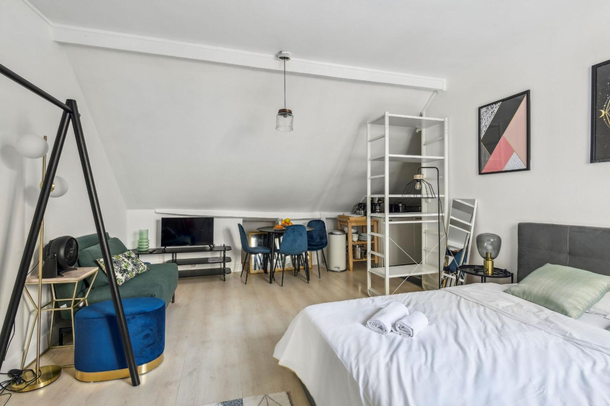 Pont Neuf & Jardin Du Luxembourg - Cityapartmentstay * Paris