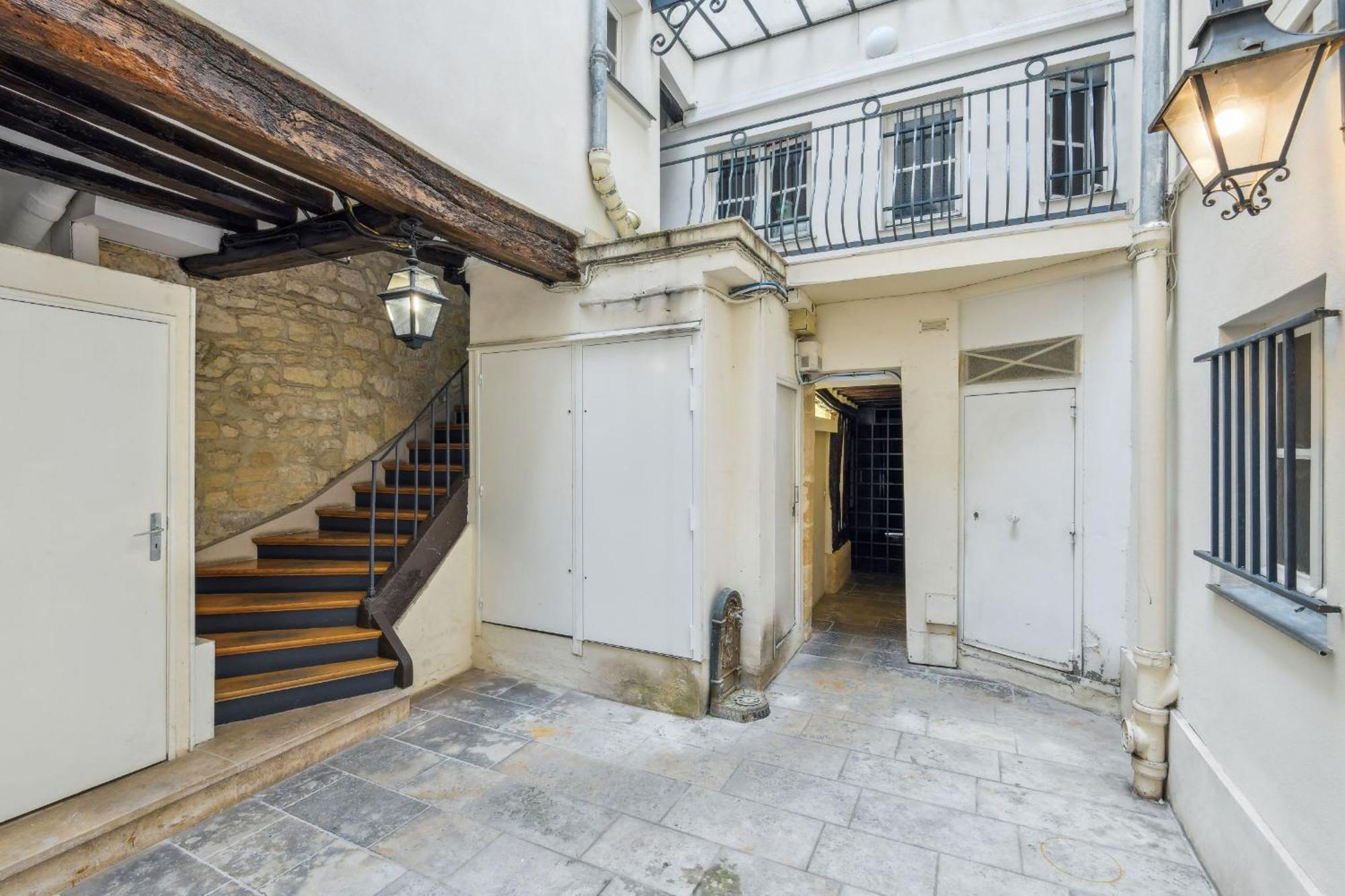 Pont Neuf & Jardin Du Luxembourg - Cityapartmentstay Appartement