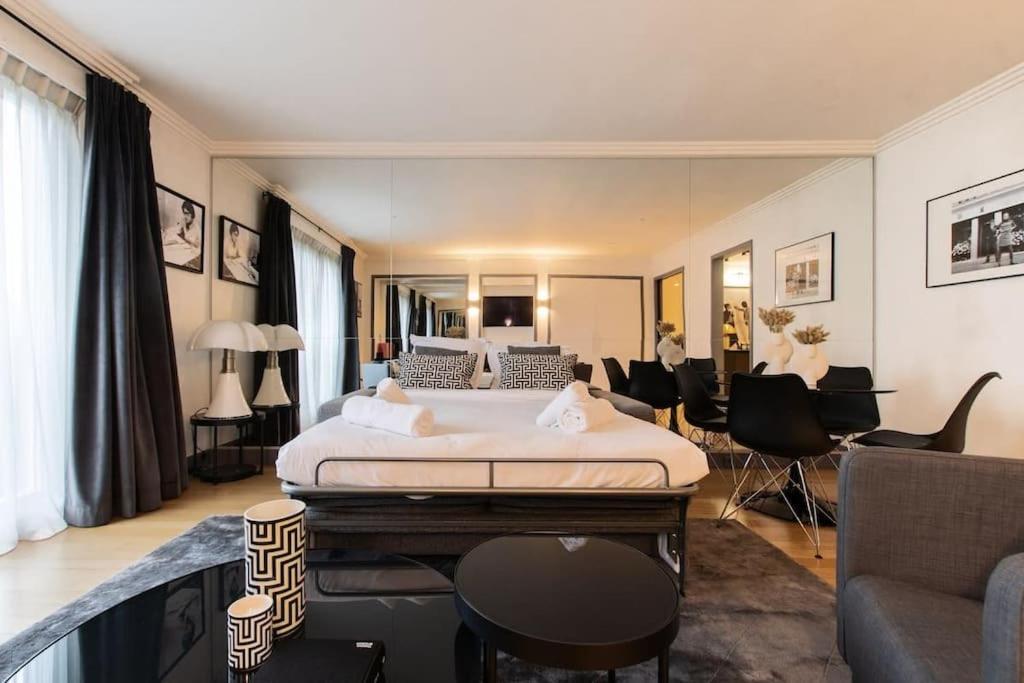 Avenue Montaigne Saint Honore Appartement Paris