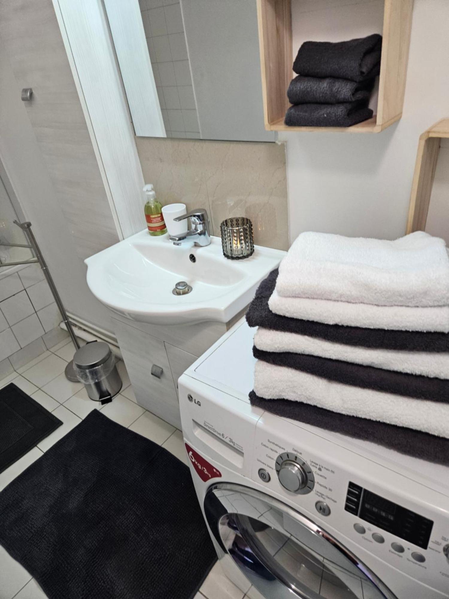 Tour Eiffel Apartment *