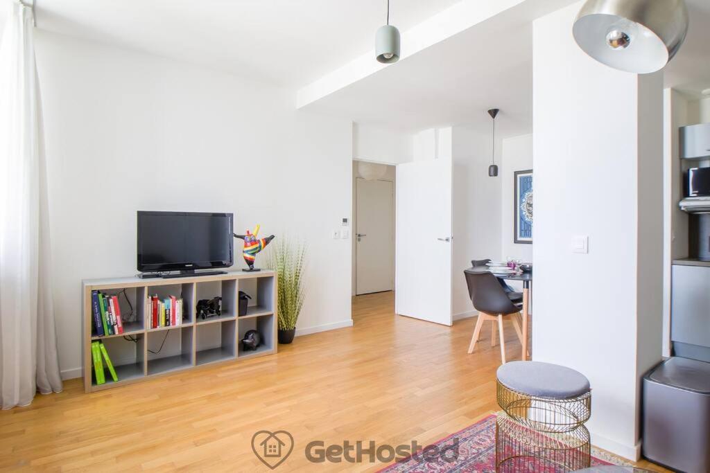 Panoramic View Of - Charming Flat - Gethosted