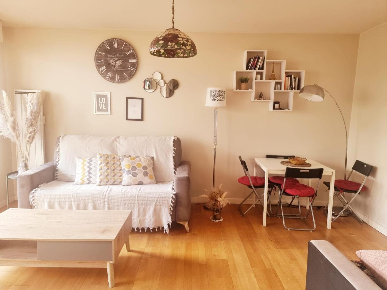 Appart Tour Eiffel Pour 4 Personnes Apartment