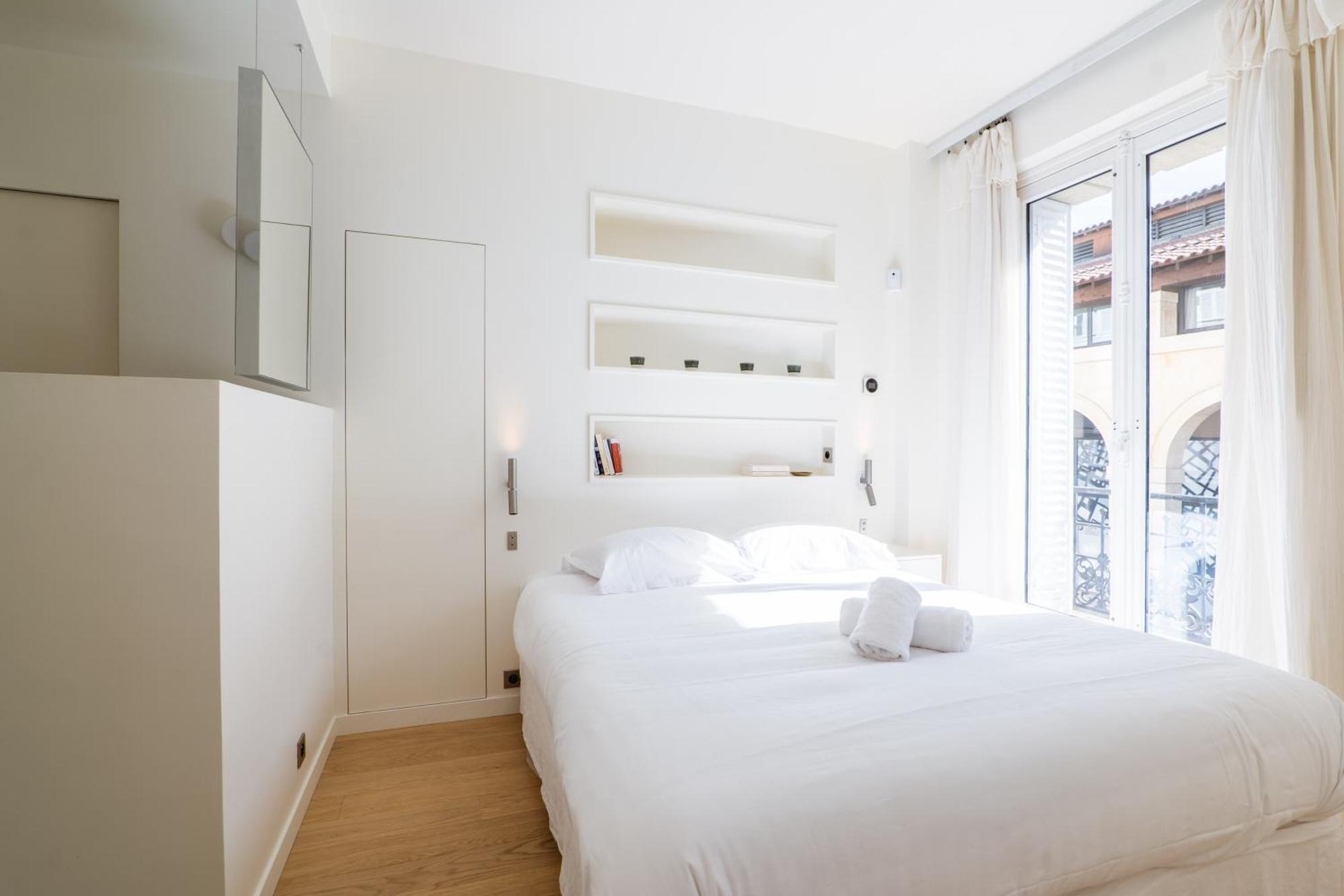 Apartment Veeve - Alabaster Bright