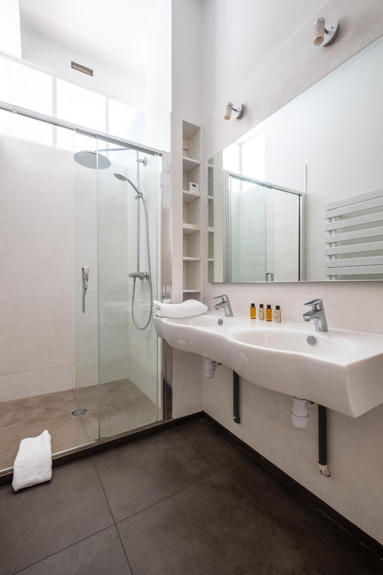 Veeve - A Window To Apartamento Paris