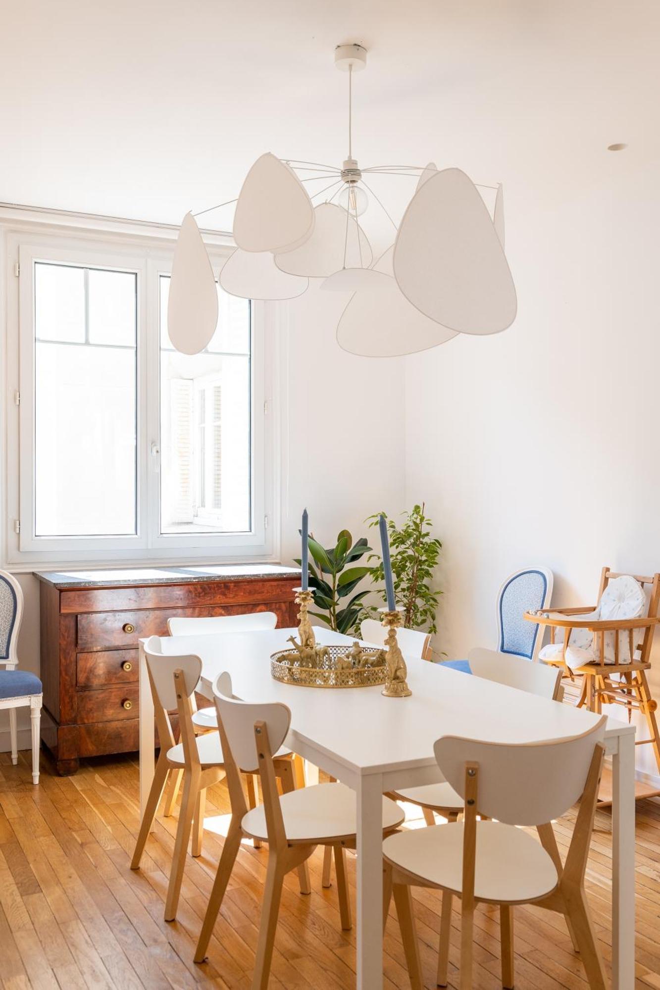 Veeve - Ethereal Light Paris