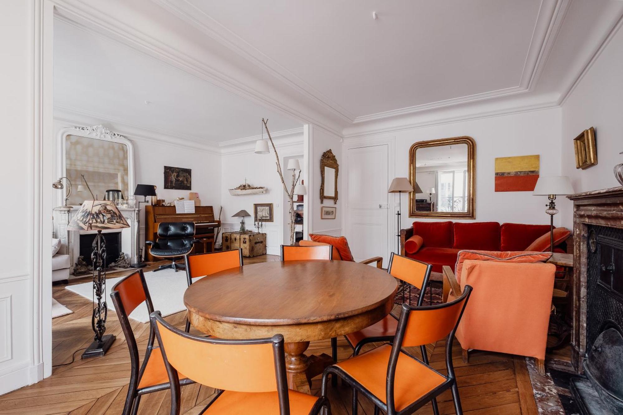 Apartment Veeve - Mid-century Mystique *