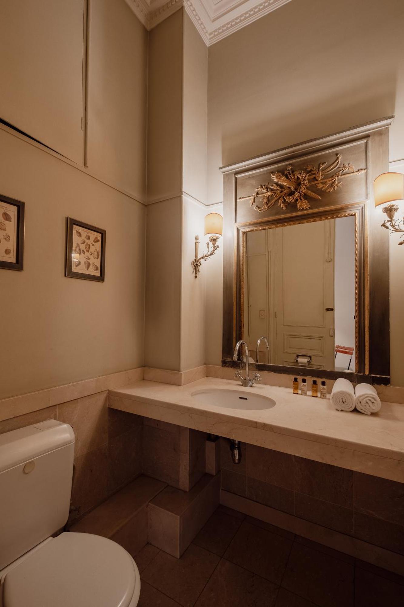 Apartment Veeve - Gilded Dreams