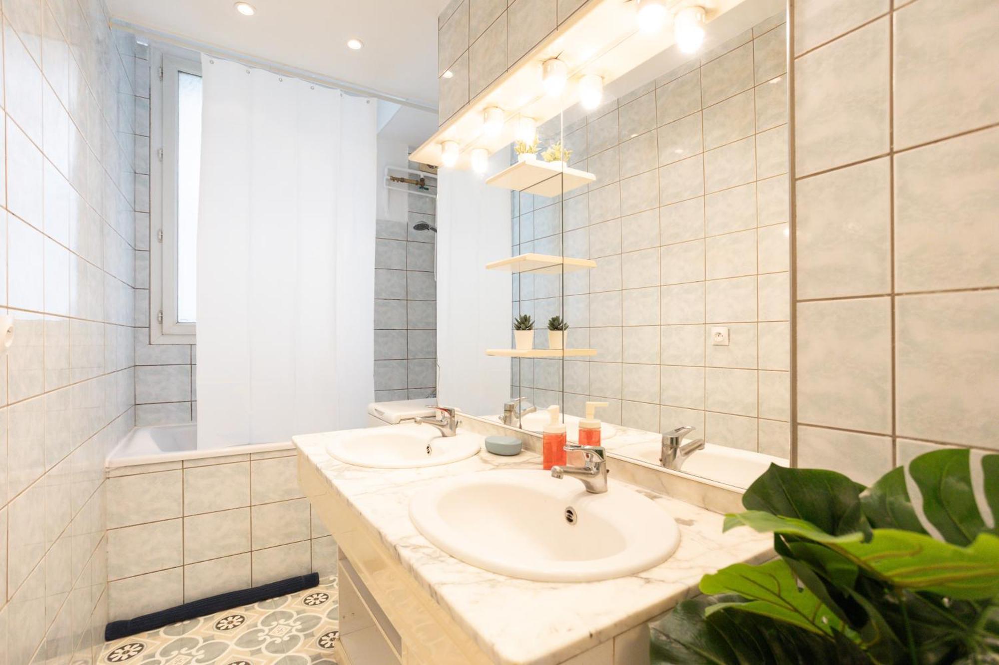 Luxury Parisian Notre Dame Saint Germain Des Pres Apartment