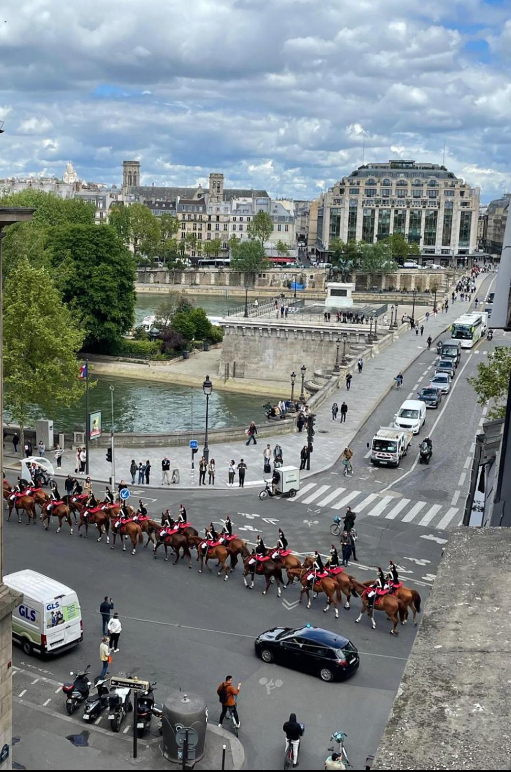Vue Sur La Seine Paris